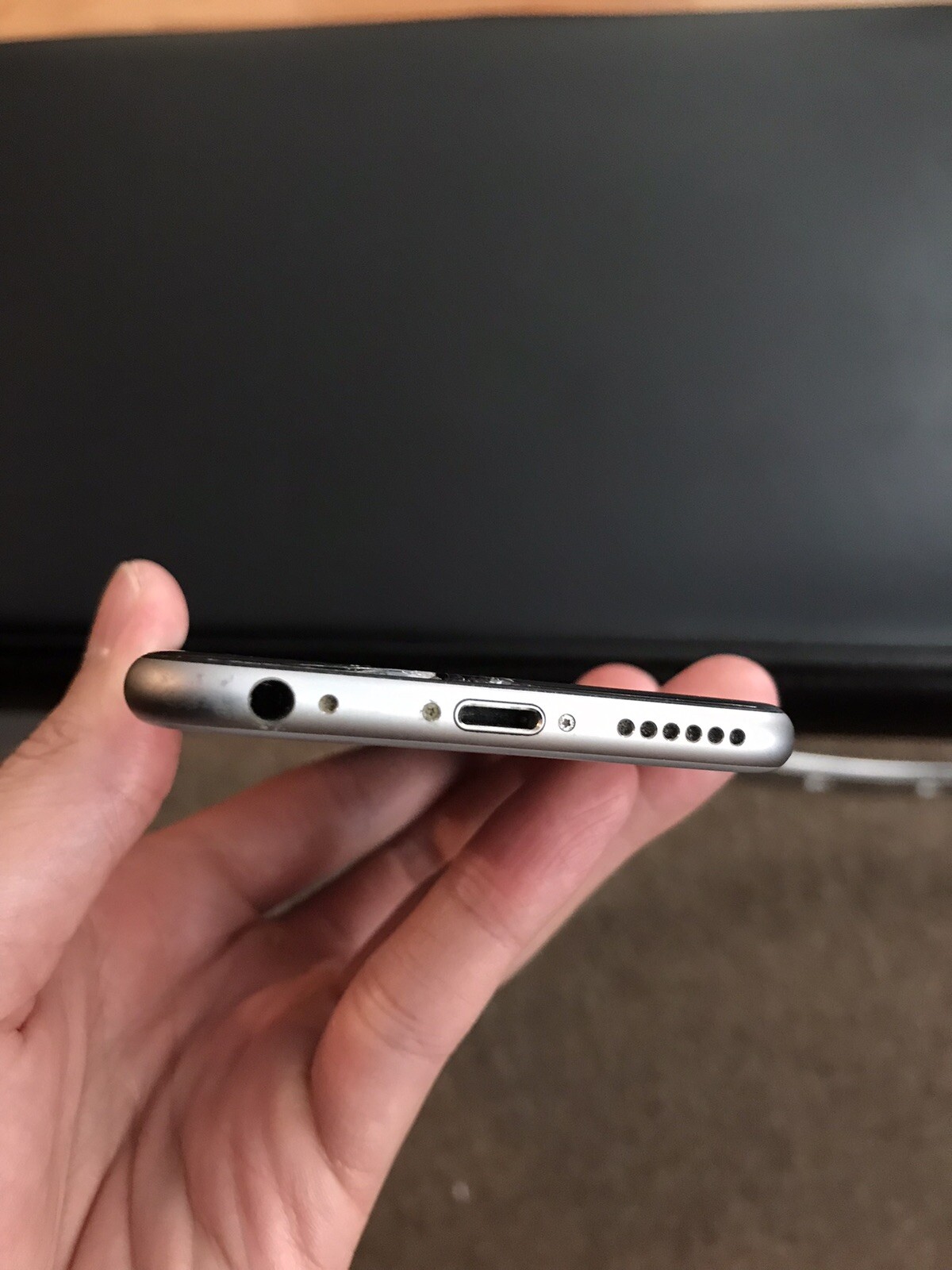 Apple iPhone 6s – 64GB – Space Gray (AT&T) A1633 (CDMA + GSM)