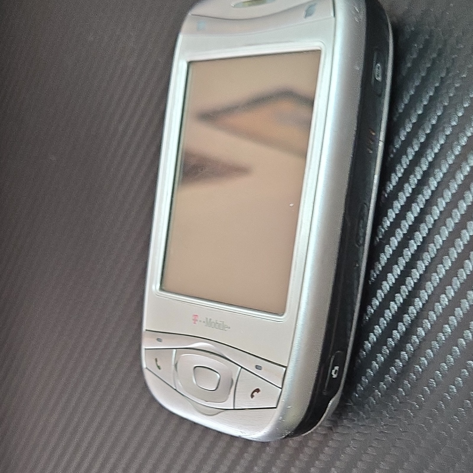 T-Mobile MDA Compact Windows Mobile Slider Phone 1.3MP 128MB/64MB Silver