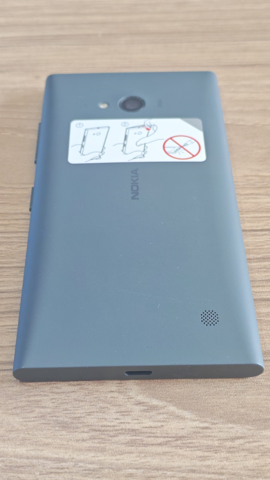 Nokia Lumia 735 Unlocked 1GB RAM 8GB Windows Phone 8.1 Smartphone Random Color