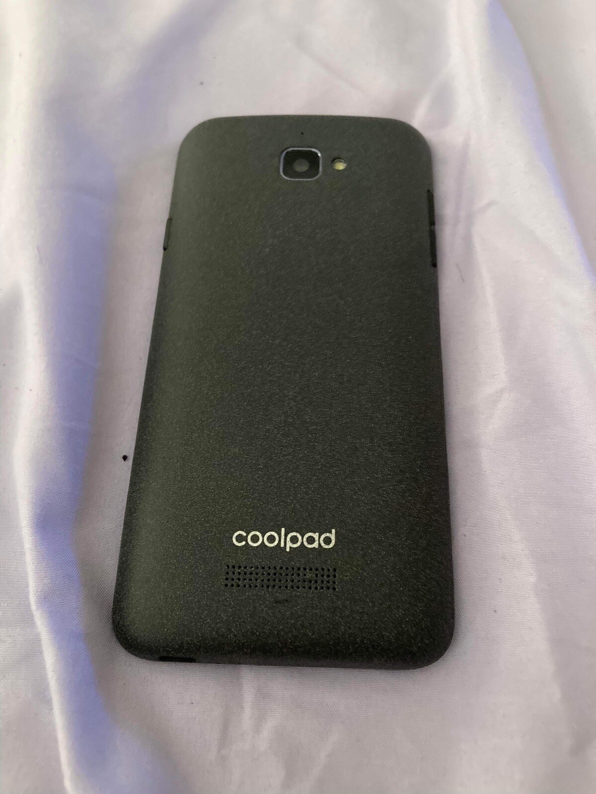 Coolpad Catalyst 5GB ￼ – Black (Unlocked) Smartphone