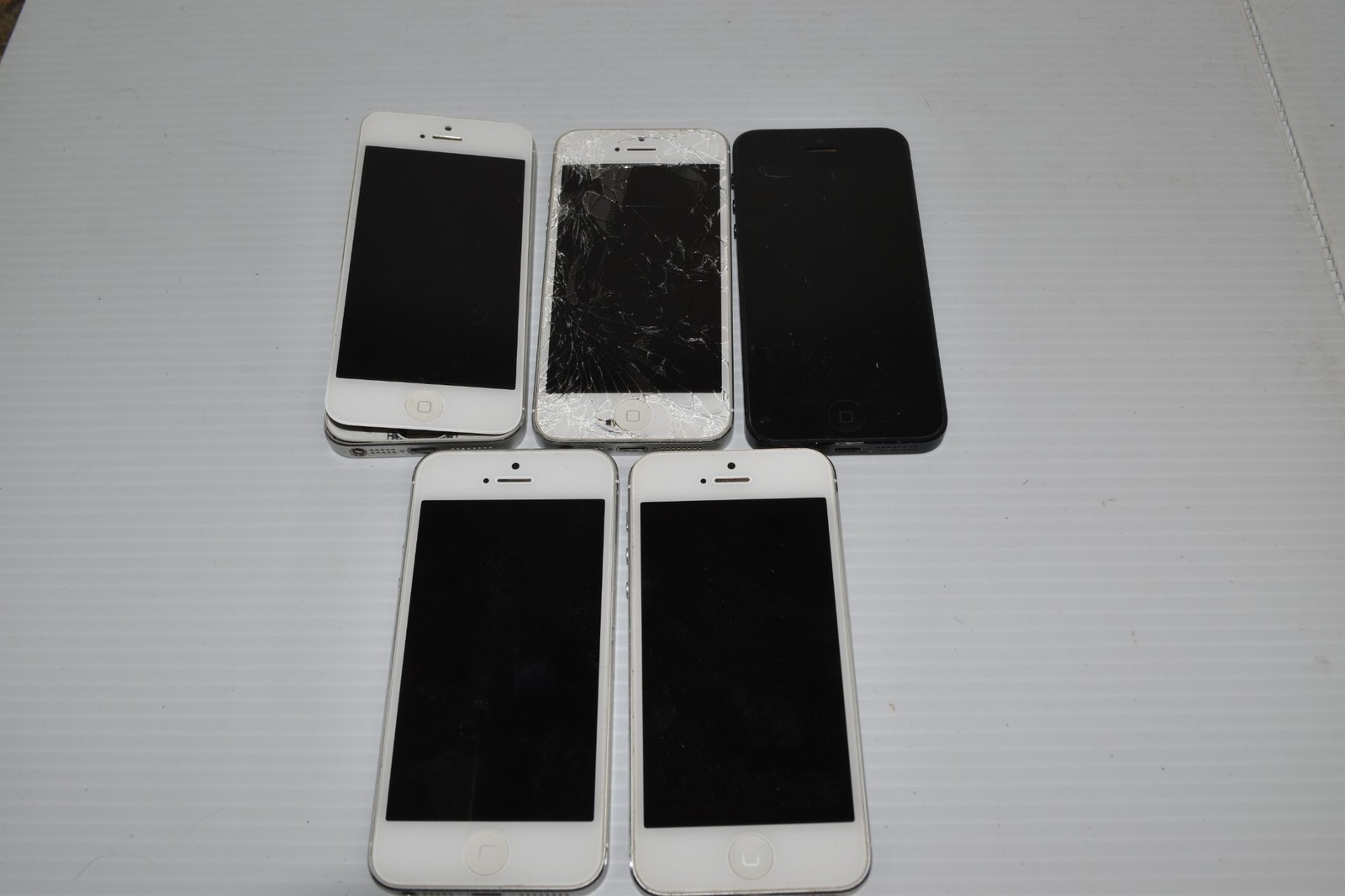 APPLE IPHONE A1429 – INCLUDES 5 (GSW24)