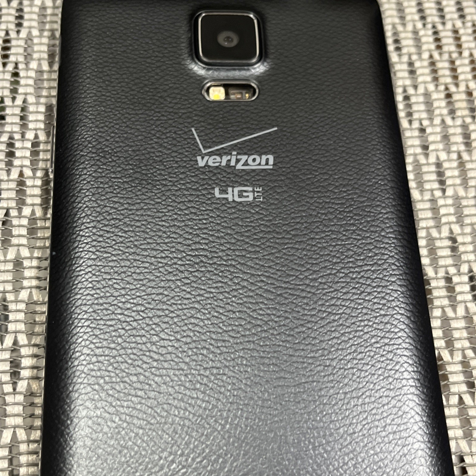Samsung Galaxy Note 4 SM-N910V – 32 GB – Black (Verizon + GSM unlocked)-Used