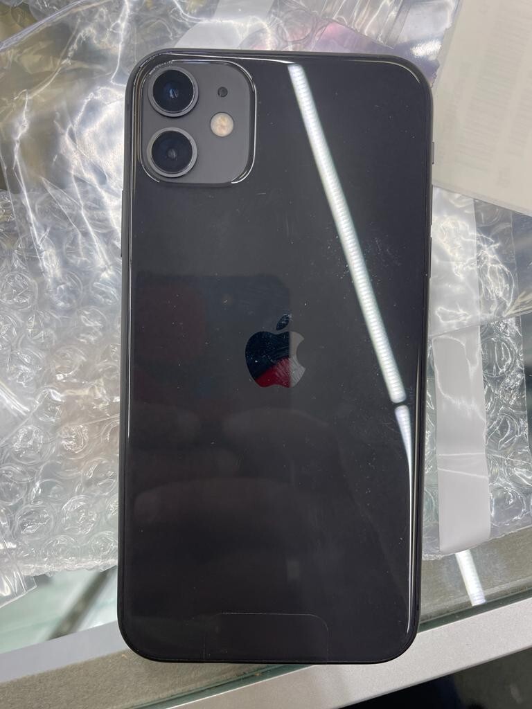 Apple iPhone 11 – 64GB – Black (AT&T) A2111 (CDMA + GSM)