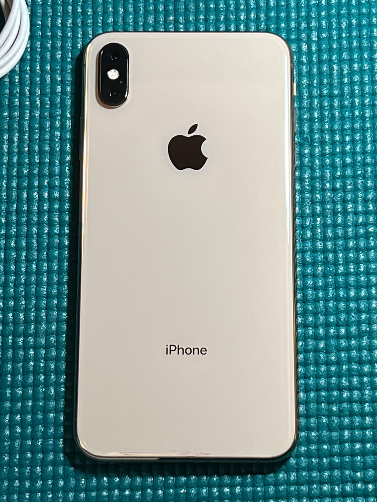 Apple iPhone XS Max – 256GB – Gold (Unlocked) A1921 (CDMA + GSM)