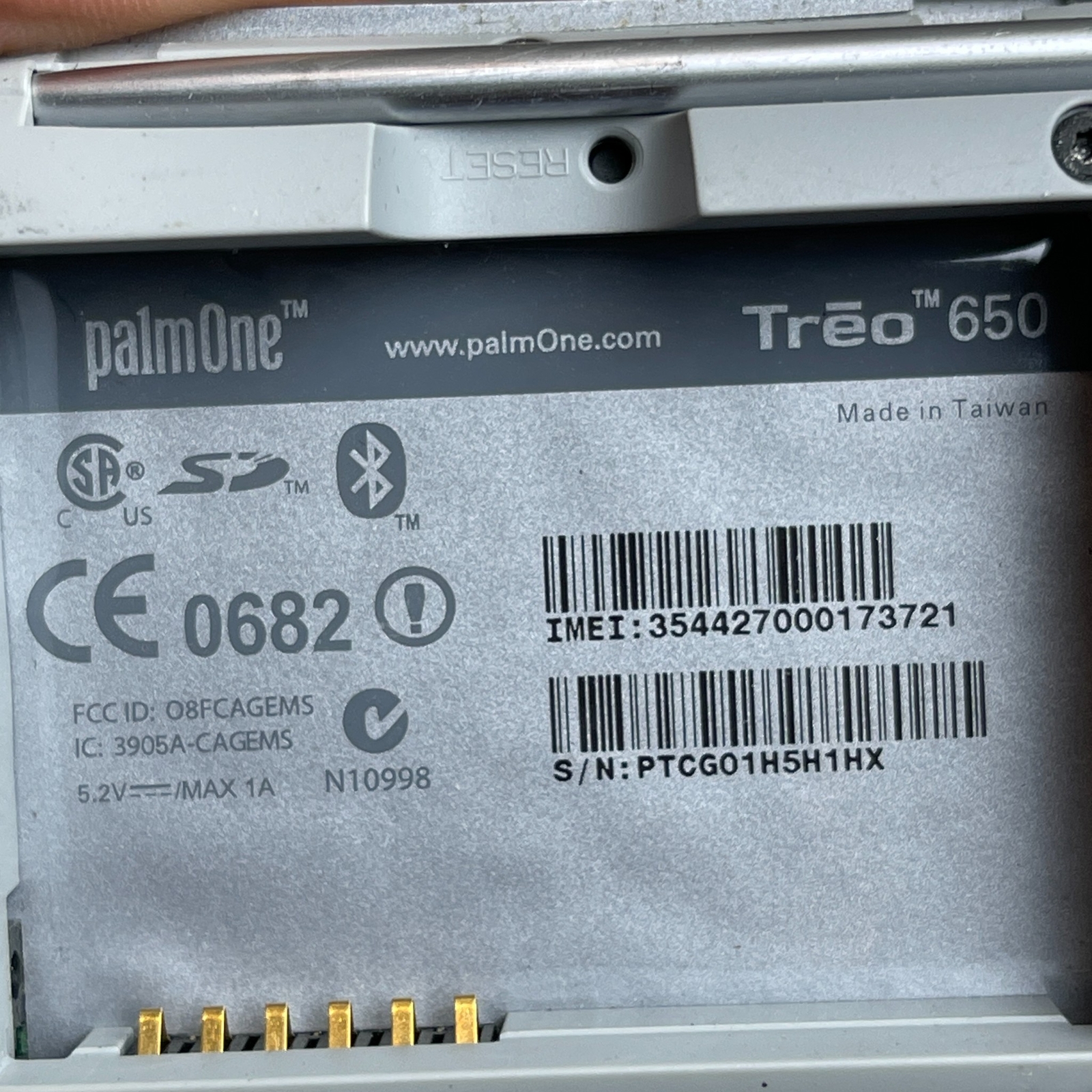 PalmOne Treo 650 Bluetooth 0.3MP Pixel 2.4″ Color Screen Cingular Cellular Phone