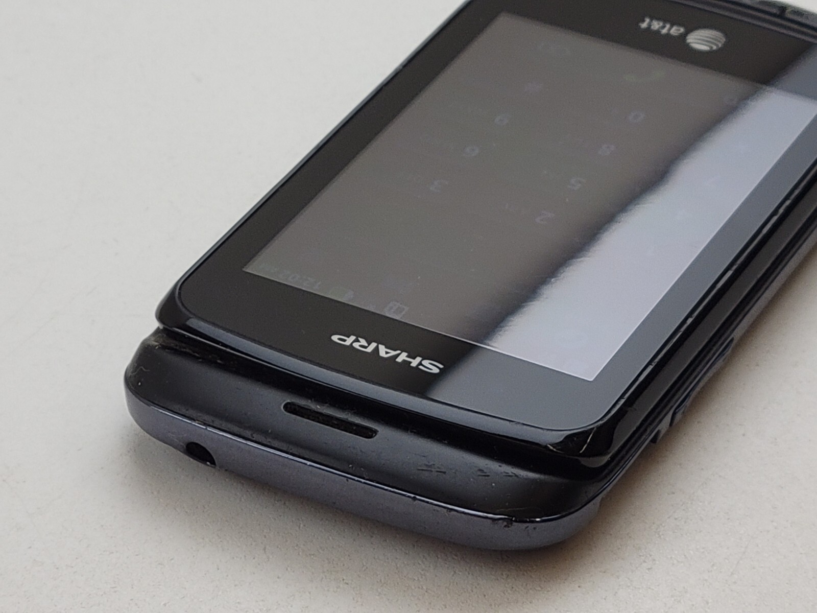 Sharp FX Plus (ADS1) 120MB – Black (AT&T) QWERTY Slider – *PLEASE READ* – J7632