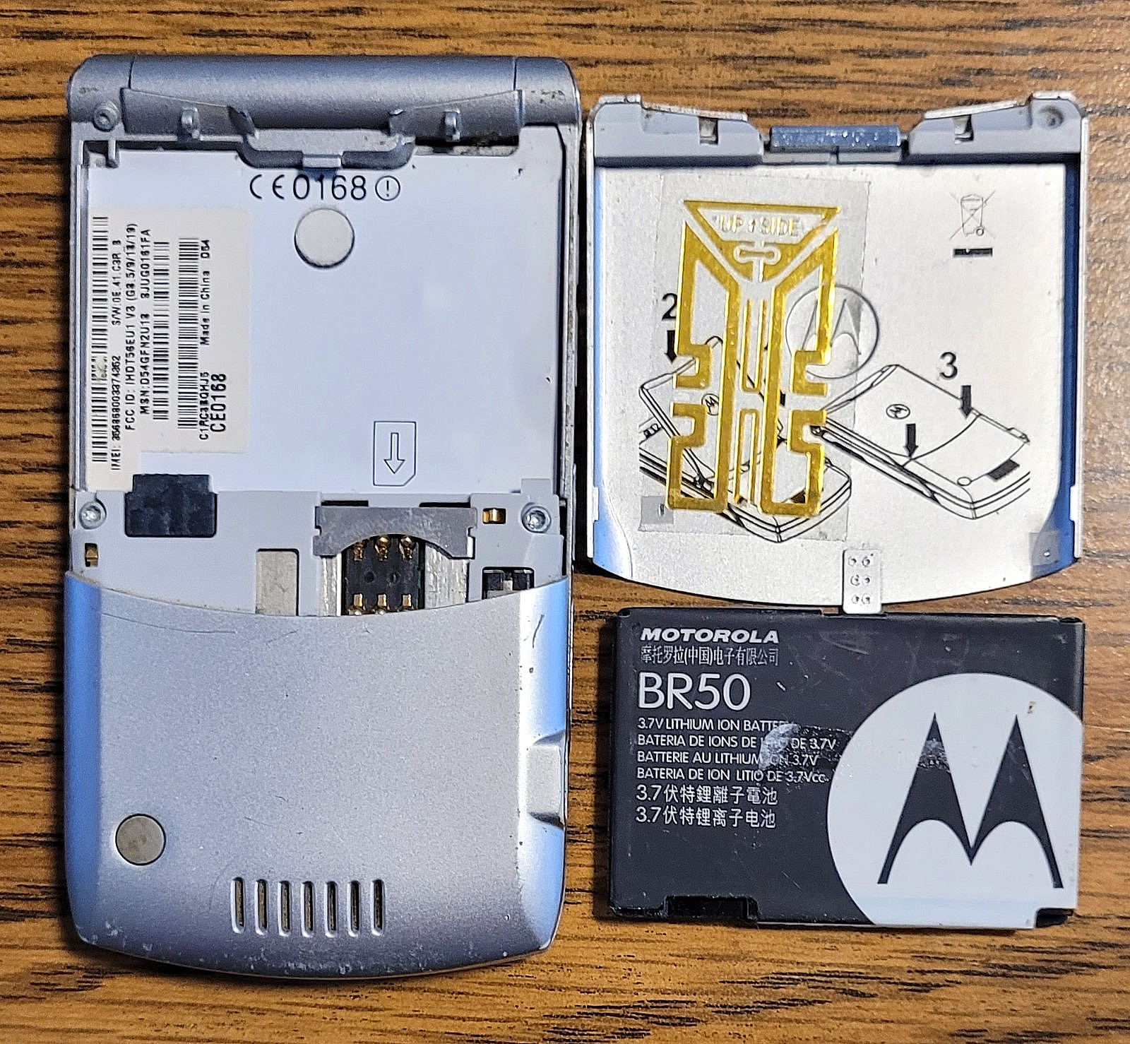 Motorola RAZR / Razor V3 – Silver ( Cingular / Unlocked ) Rare GSM Flip Phone