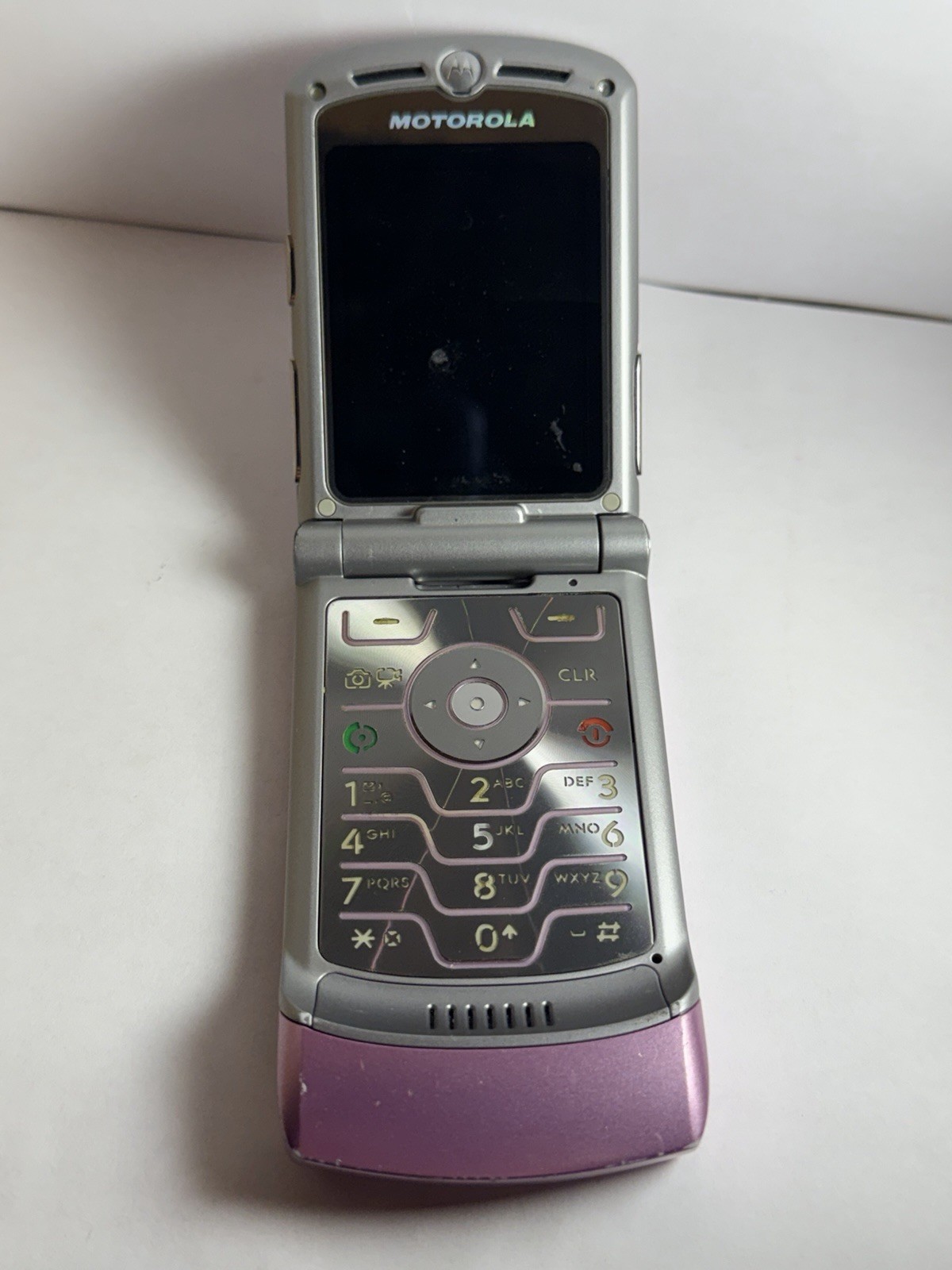 Motorola RAZR V3 – Pink and Silver (Verizon) Rare Flip Phone Untested As Is