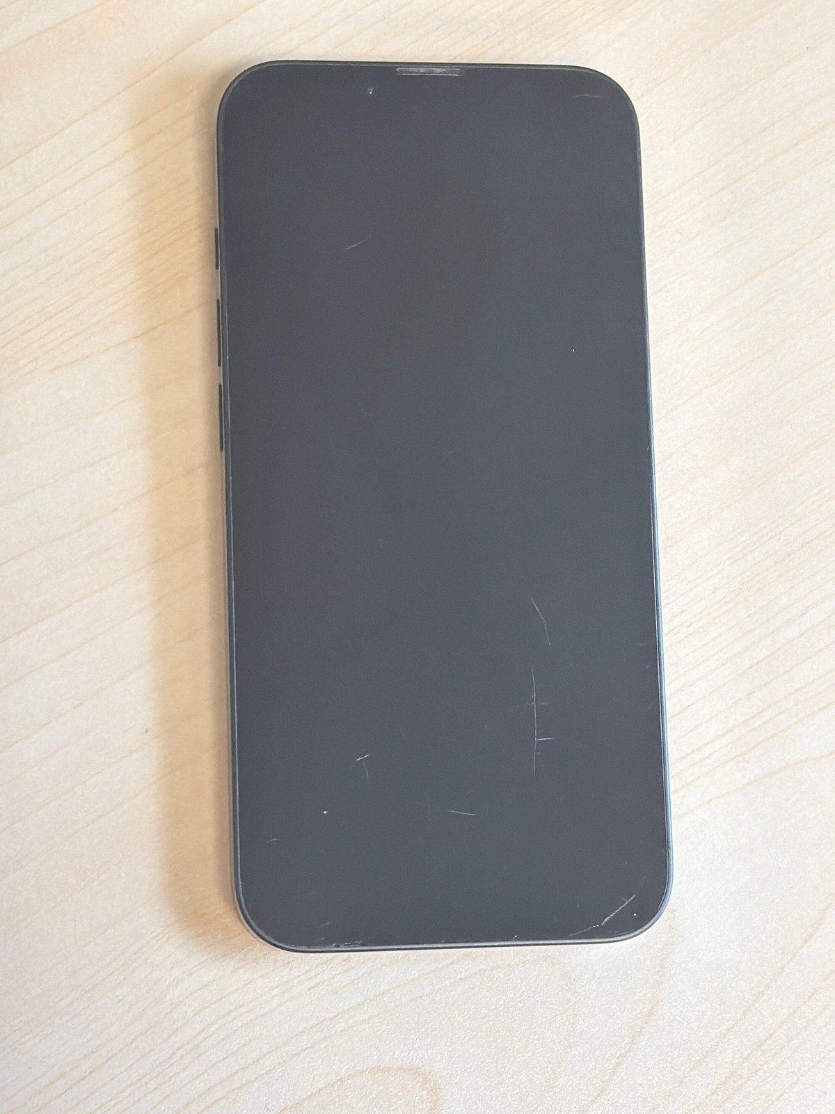 Boost Apple iPhone 16e A3212 128GB Black 100% Battery Health – Cracked Back