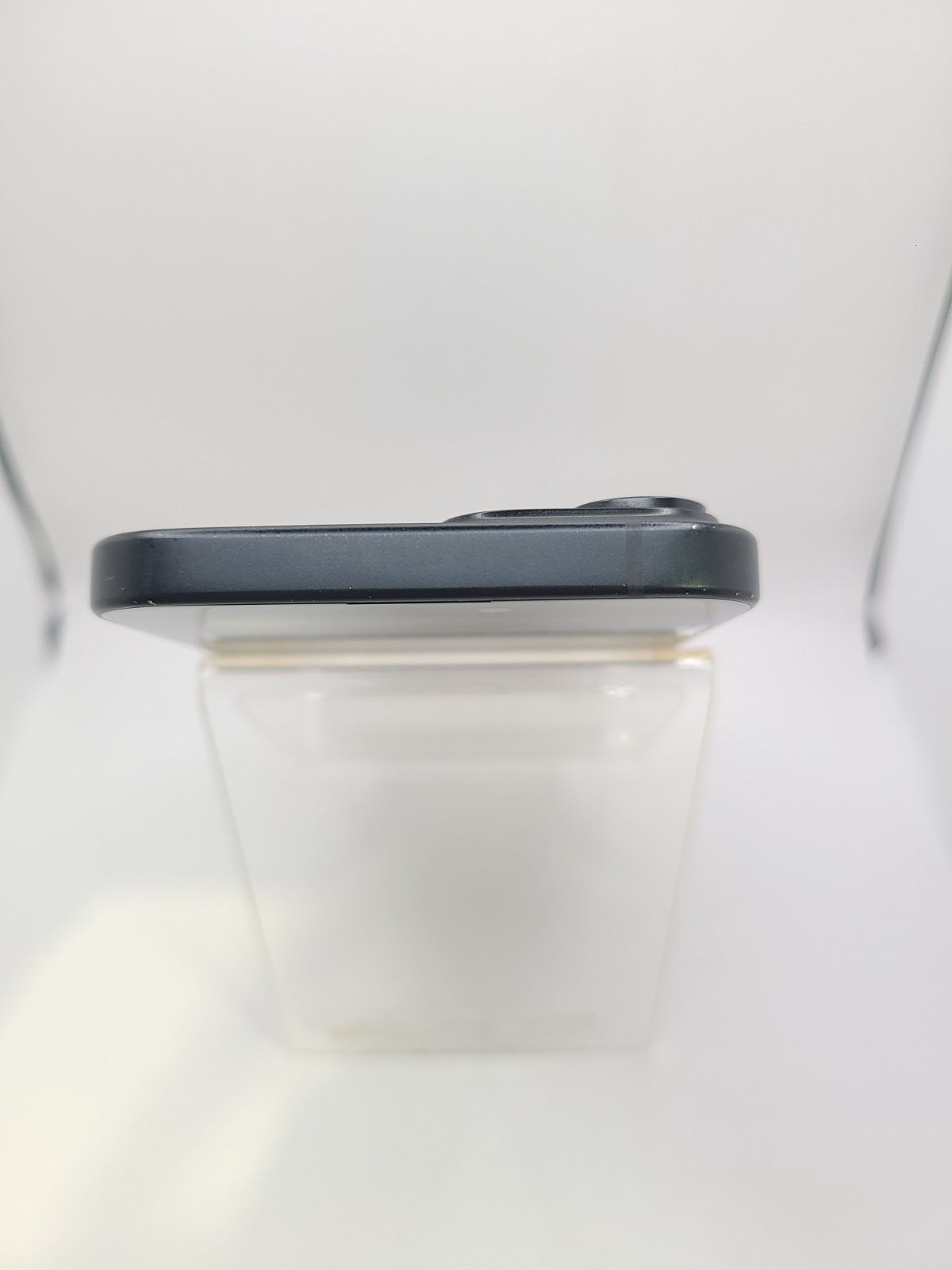 Apple iPhone 15 A2846 AT&T Carrier ONLY Black Titanium 128GB iOS 26.5