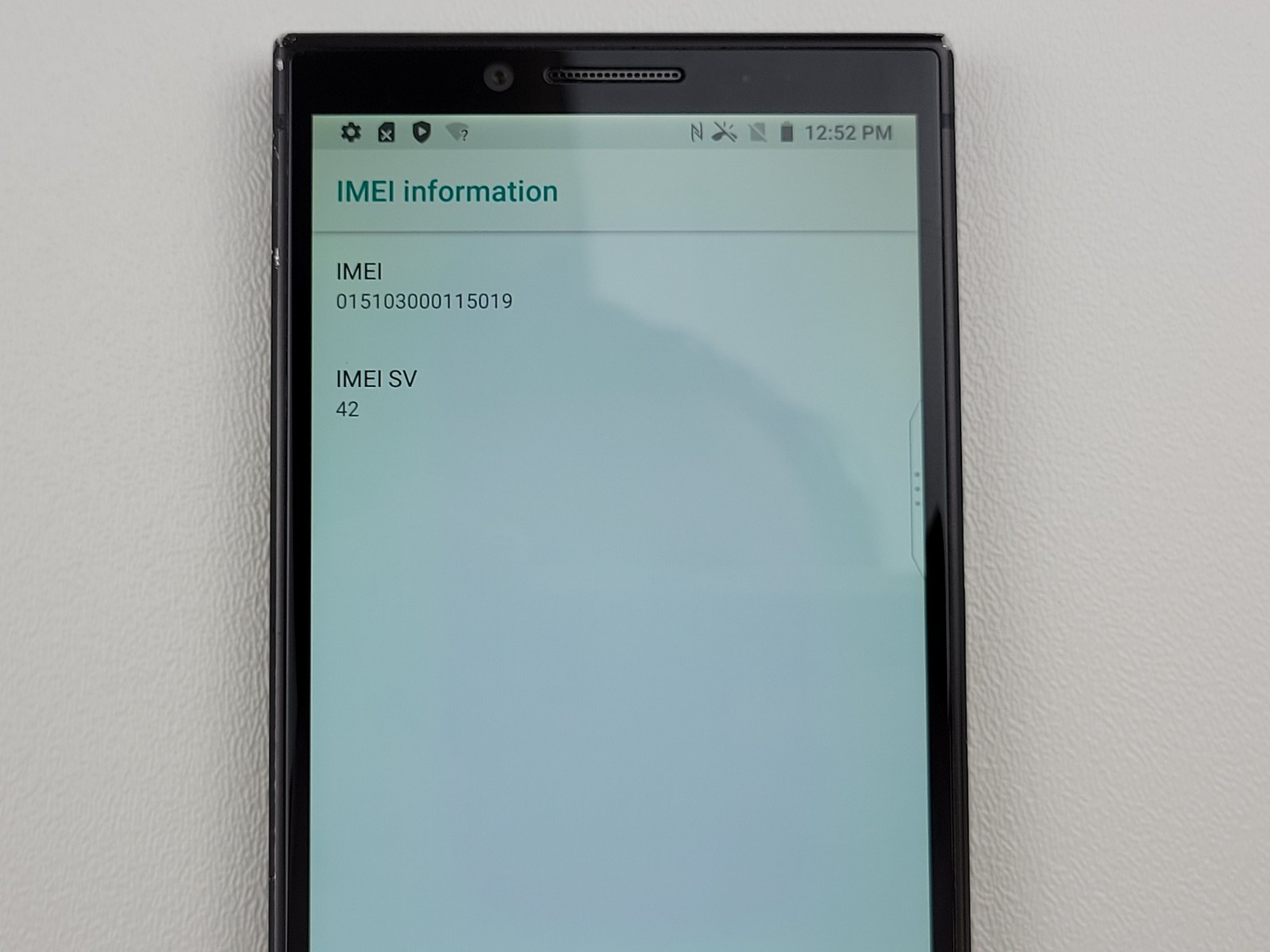 BlackBerry Key2 (BBF100-2) 64GB – Black (GSM Unlocked) – SMALL ISSUE – H7074