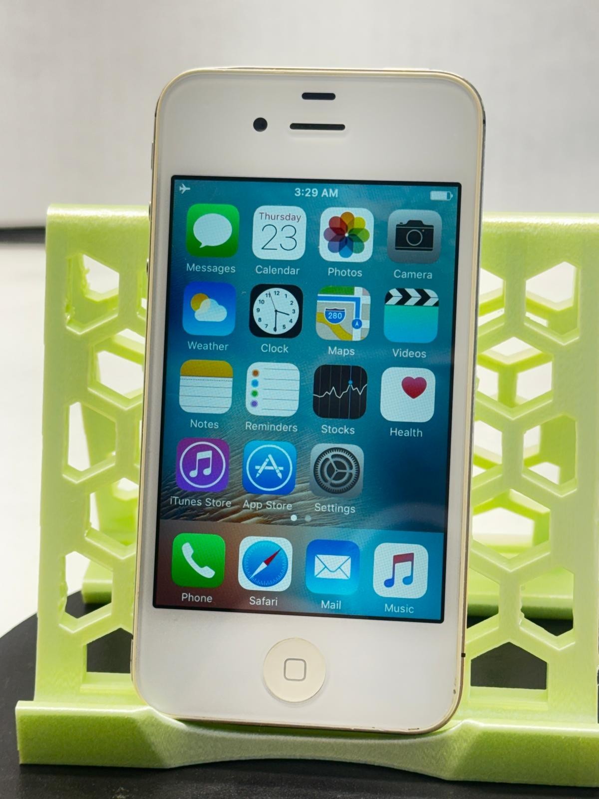 Apple iPhone 4s – 16 GB – White (Unlocked)