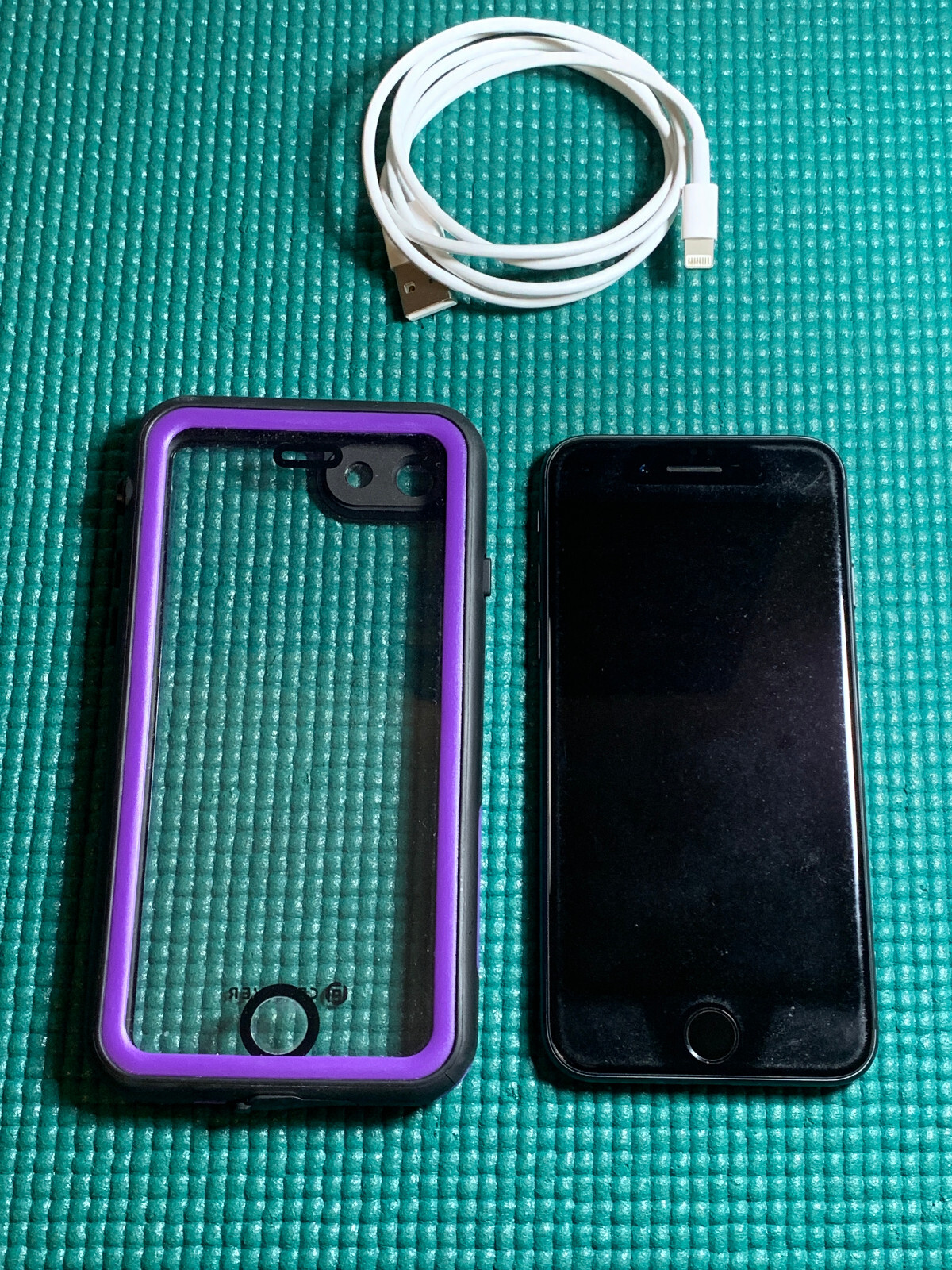 Apple iPhone 8 64GB Unlocked Smartphone Space Gray A1863 (CDMA + GSM)