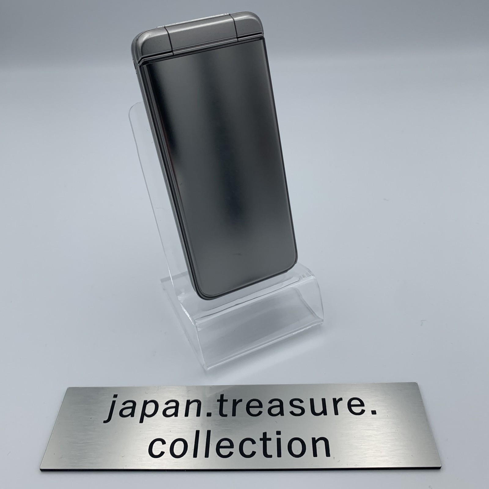 KYOCERA A202KC DIGNO KEITAI 4 ANDROID FLIP PHONE Silver Successor to 902kc Japan