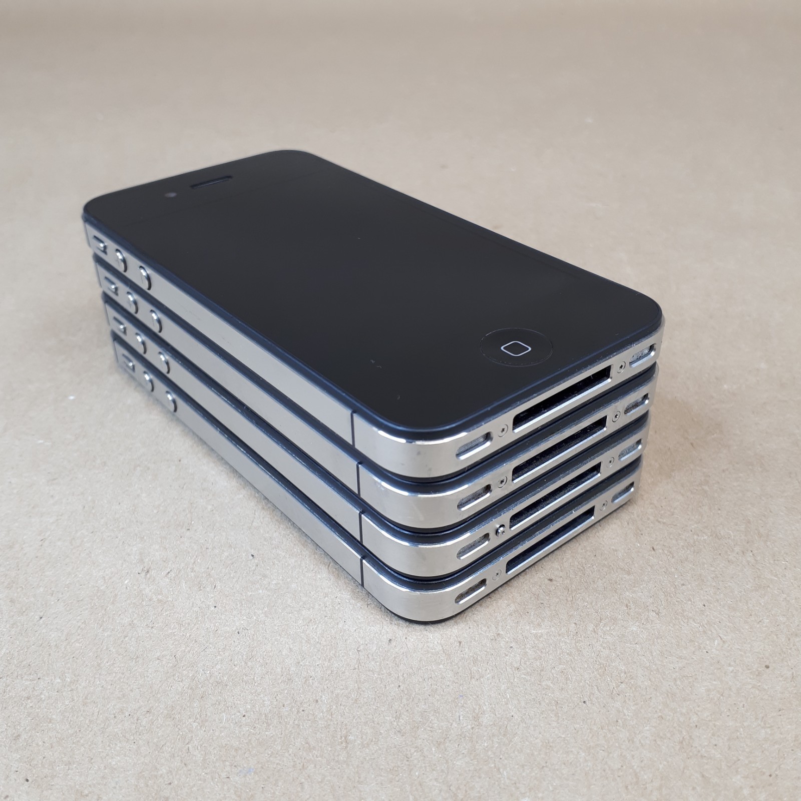 Apple iPhone 4s A1387 16 GB 3.5 Inch 512 MB Rogers 8MP Black Lot of 4 E6911