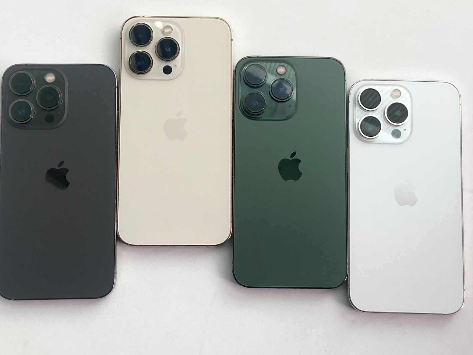 95%N ew Apple iPhone 13 Pro 128GB/256GB Unlocked All colors Very Good TESTED