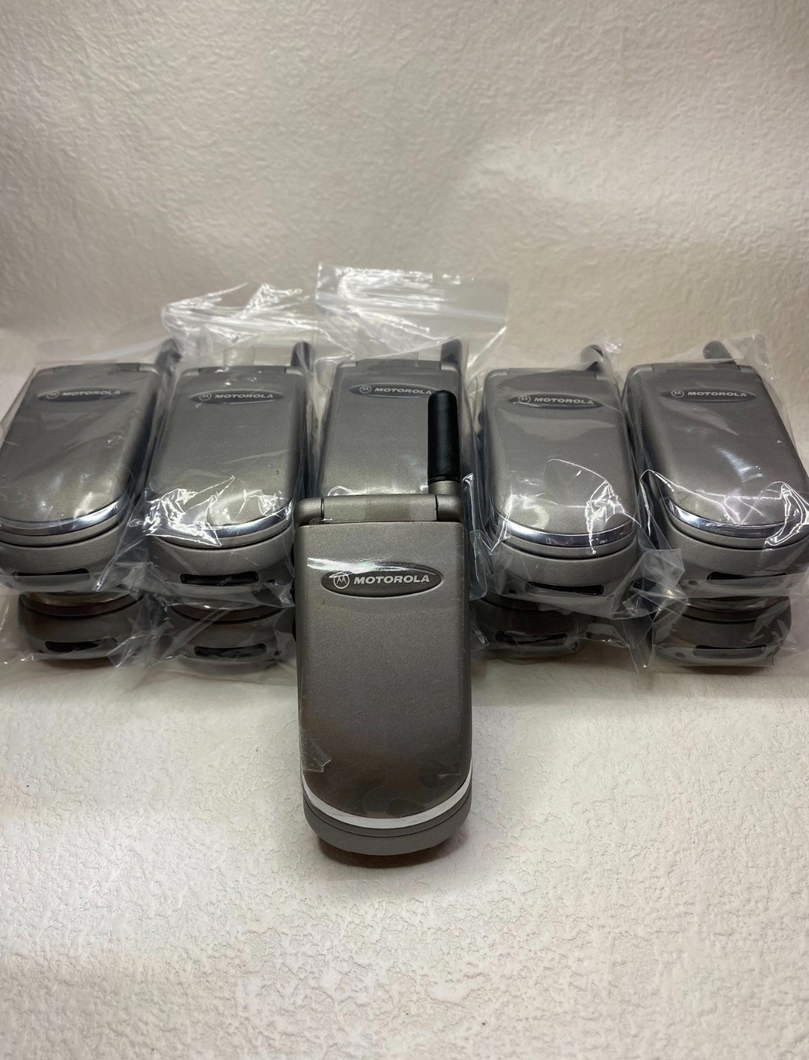 Motorola V998 Unlocked 2G GSM900/1800 V998 Cellphone One-year warranty