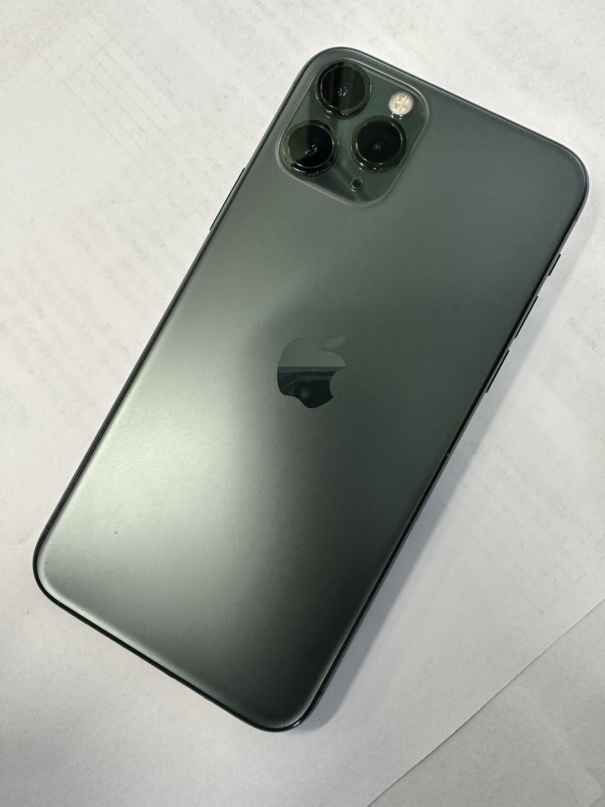 Apple iPhone 11 Pro – 64GB – Midnight Green (AT&T) A2160 (CDMA + GSM)