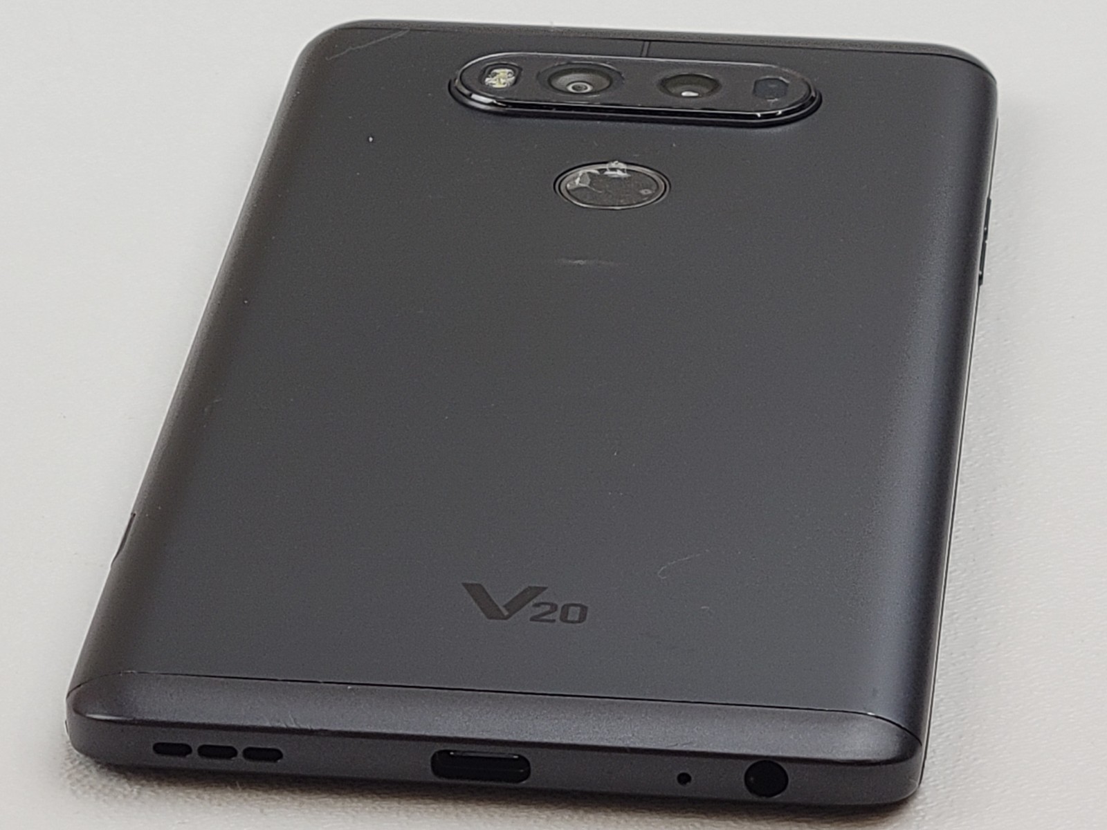 LG V20 (LG-LS997) 64GB – Gray (Sprint) Smartphone – *PLEASE READ* – H2146