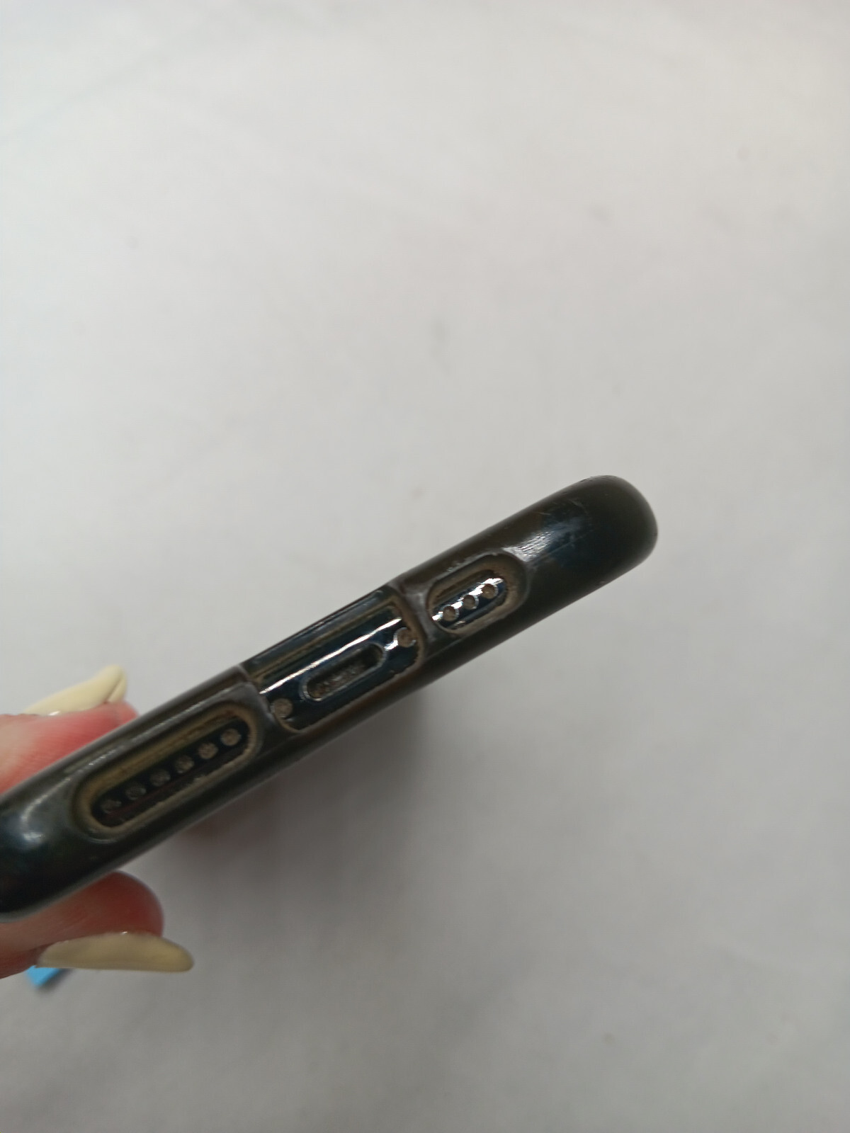 Apple iPhone 11 *Read description* LOCKED