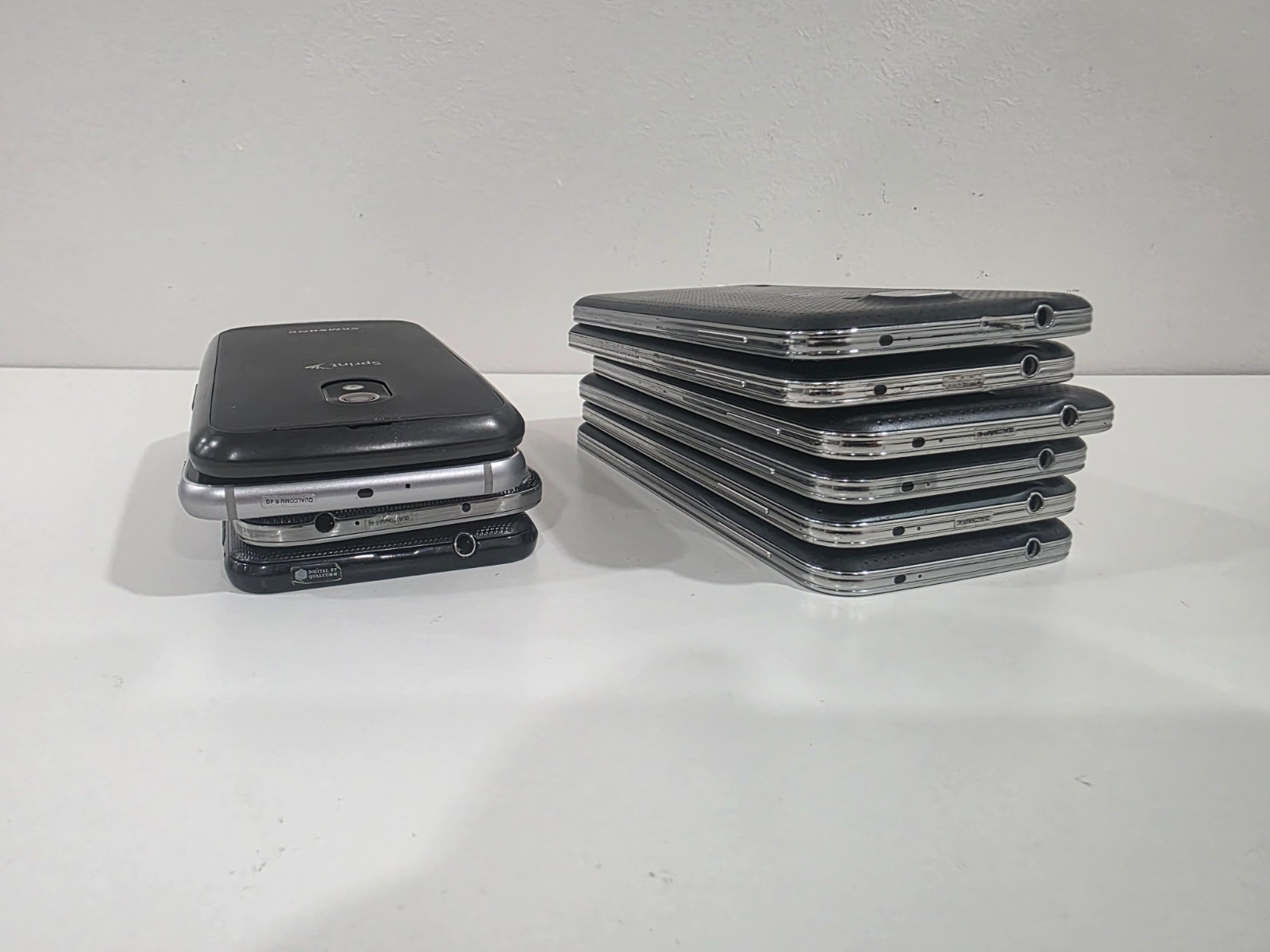 Lot of 10 Samsung Galaxy Smartphones S2/S4/S5/S6/Nexus AS-IS Wiped LTE