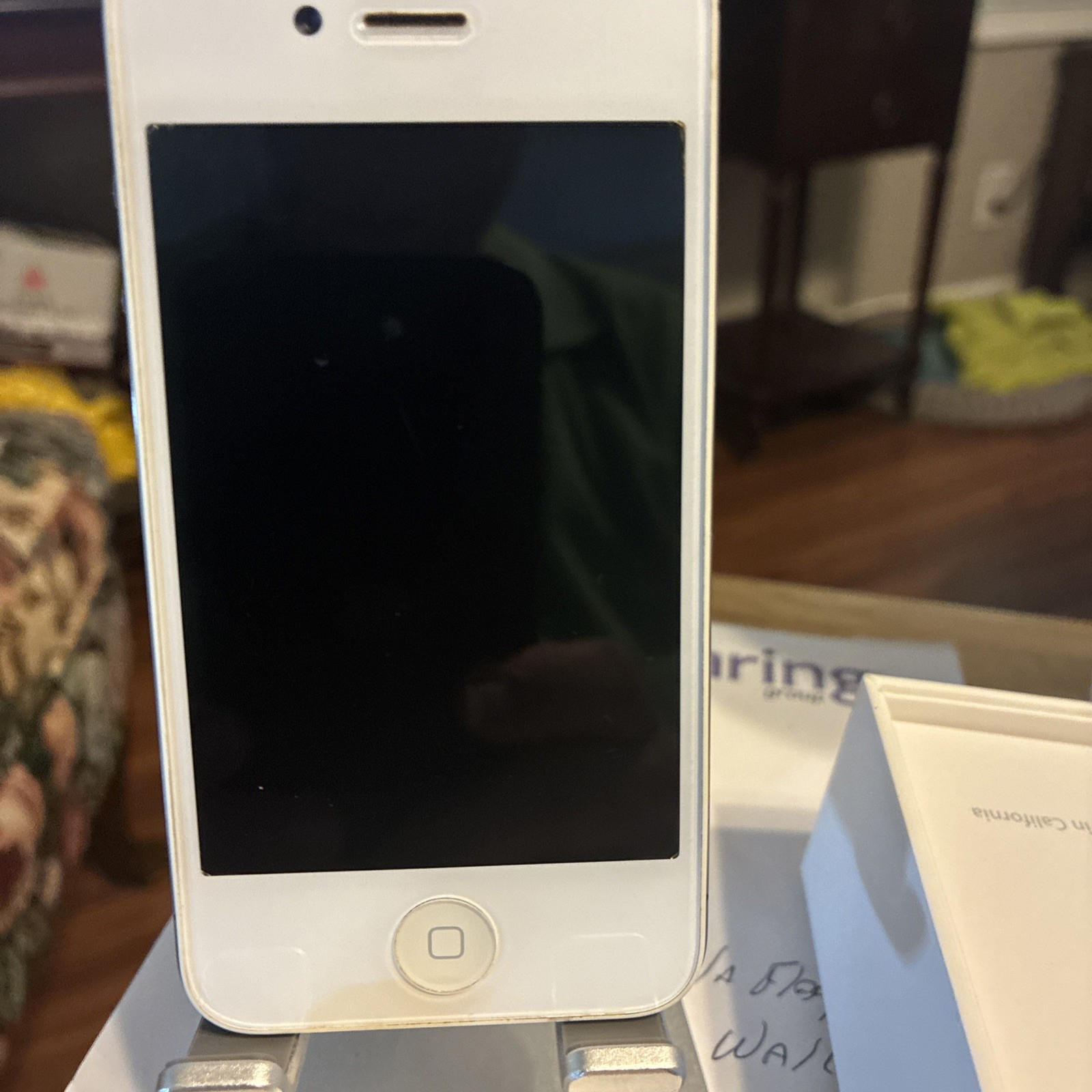 Apple iPhone 4s -Model A1387 – *Parts Read* – Black & White