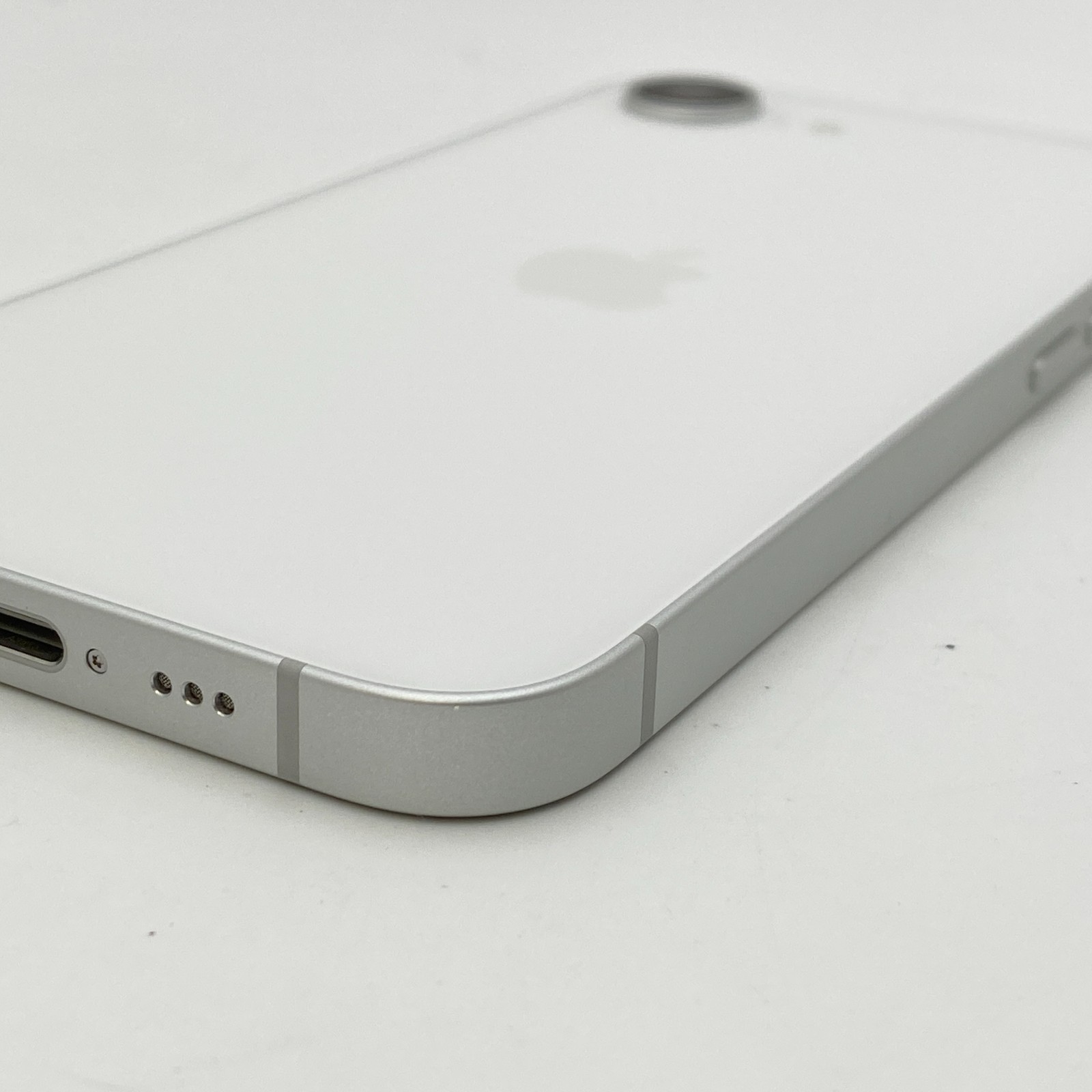 Apple iPhone 17e – 256GB – White (Unlocked) – Open Box