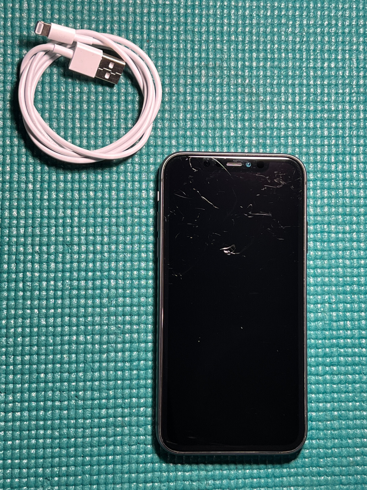 Apple iPhone 11 – 64GB – Black (Unlocked) A2111 (CDMA + GSM)