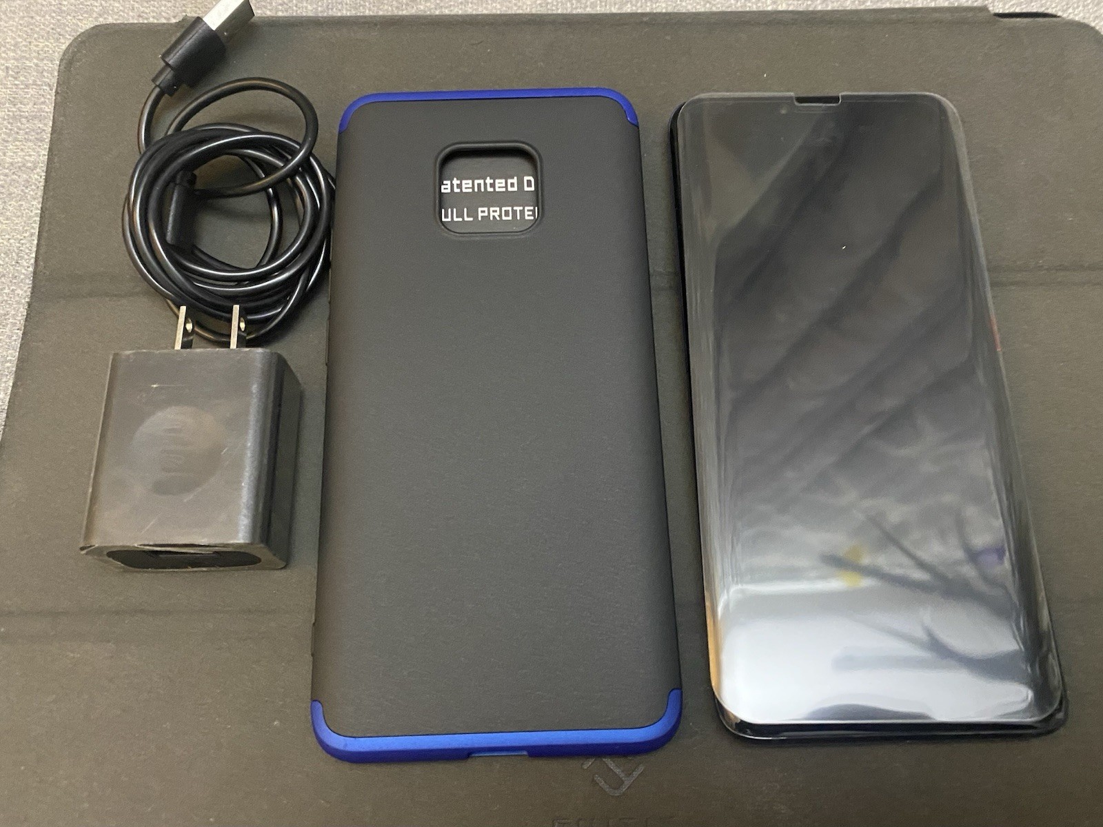 Mate 20 Pro Smartphone 128GB, 6GB RAM -6.39″ OLED -LYA-L0C Unlocked+ 🎁