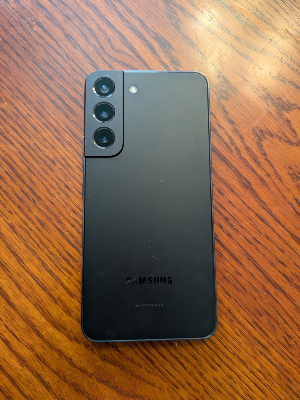 Samsung Galaxy S22 128GB S901U Verizon Locked – Very Good Condition