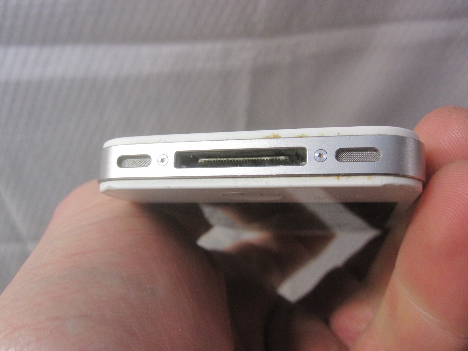 Apple iPhone 4 & 3GS (A1349 / A1303) Black White iOS Smartphone – For Parts Only