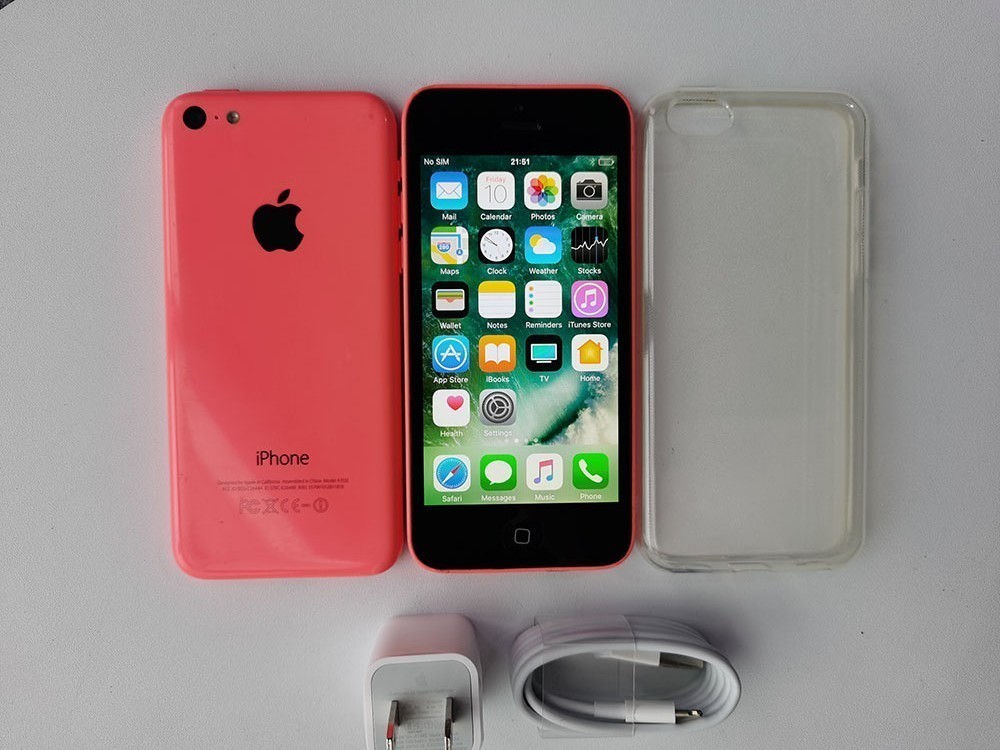 Apple iPhone 5C – 8 GB / 16 GB / 32GB / PINK (Unlocked) English