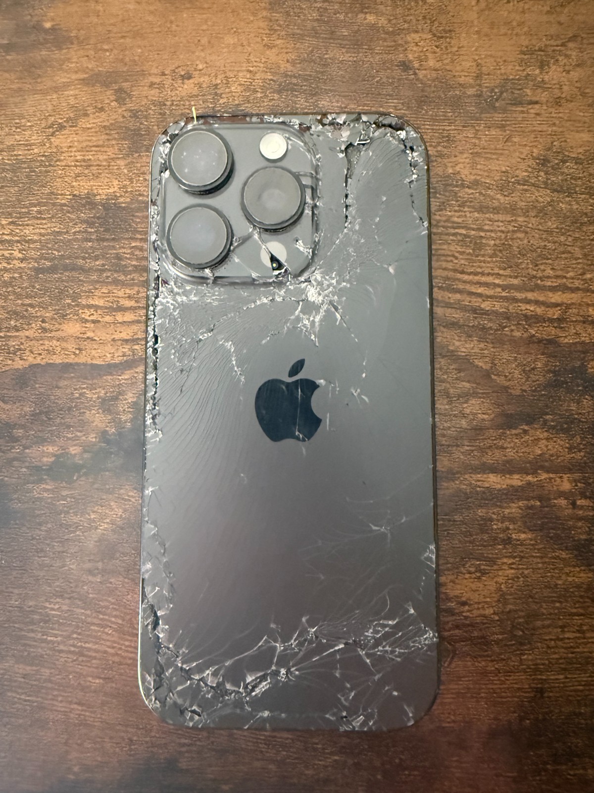 Apple iPhone 16 Pro – 128 GB – Black Titanium (Unlocked) – Poor Condition