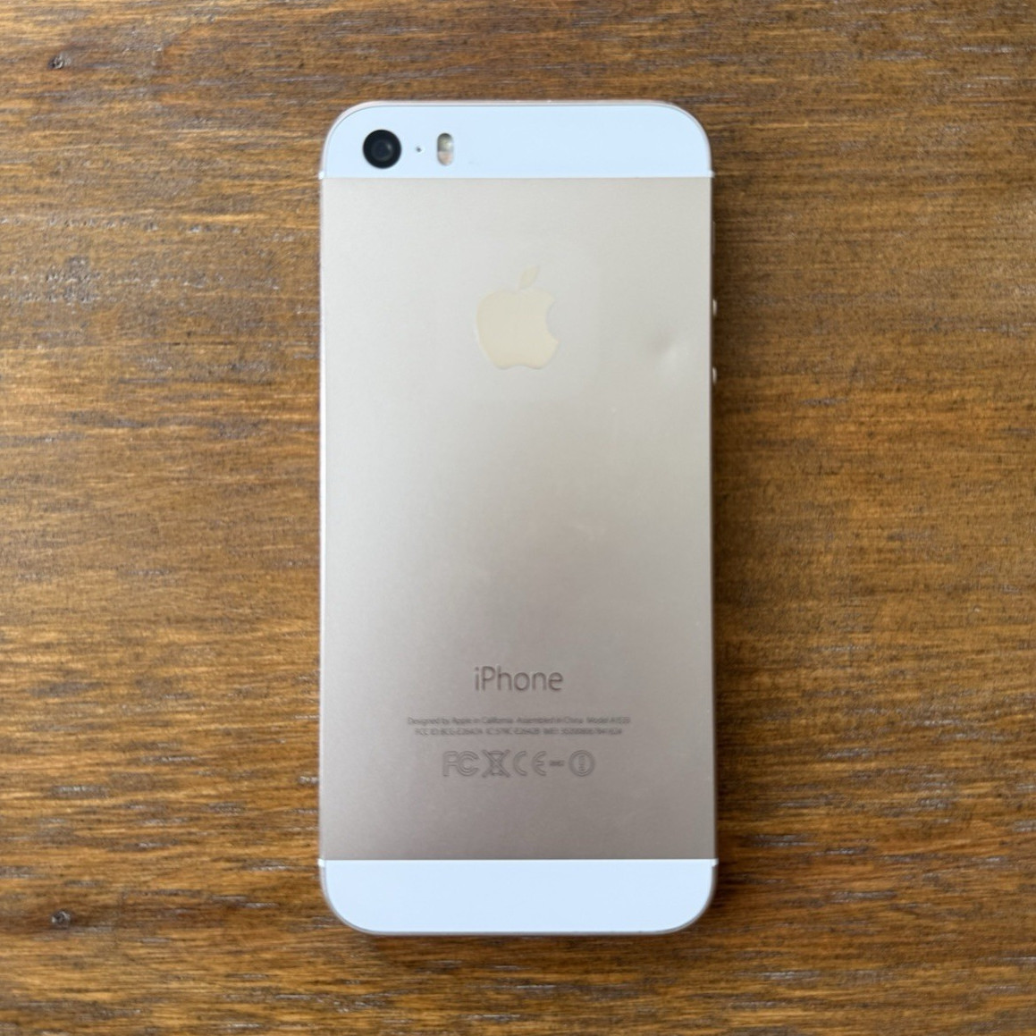 Used Apple iPhone 5s 32GB iOS 4.0in Gold/White 8MP Bar ME346LL/A