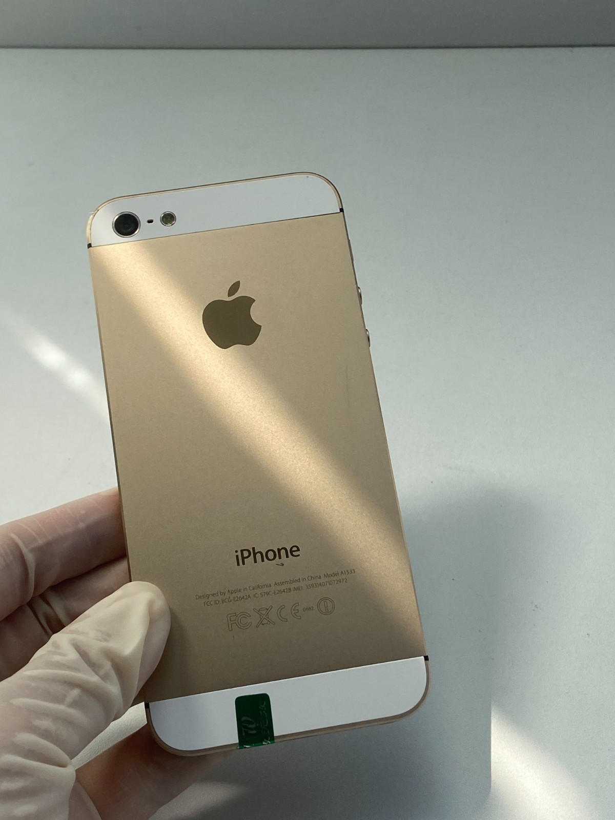 Good Apple iPhone 5 Unlocked 16/32GB Black Silver Gold iOS 10 with Accessories