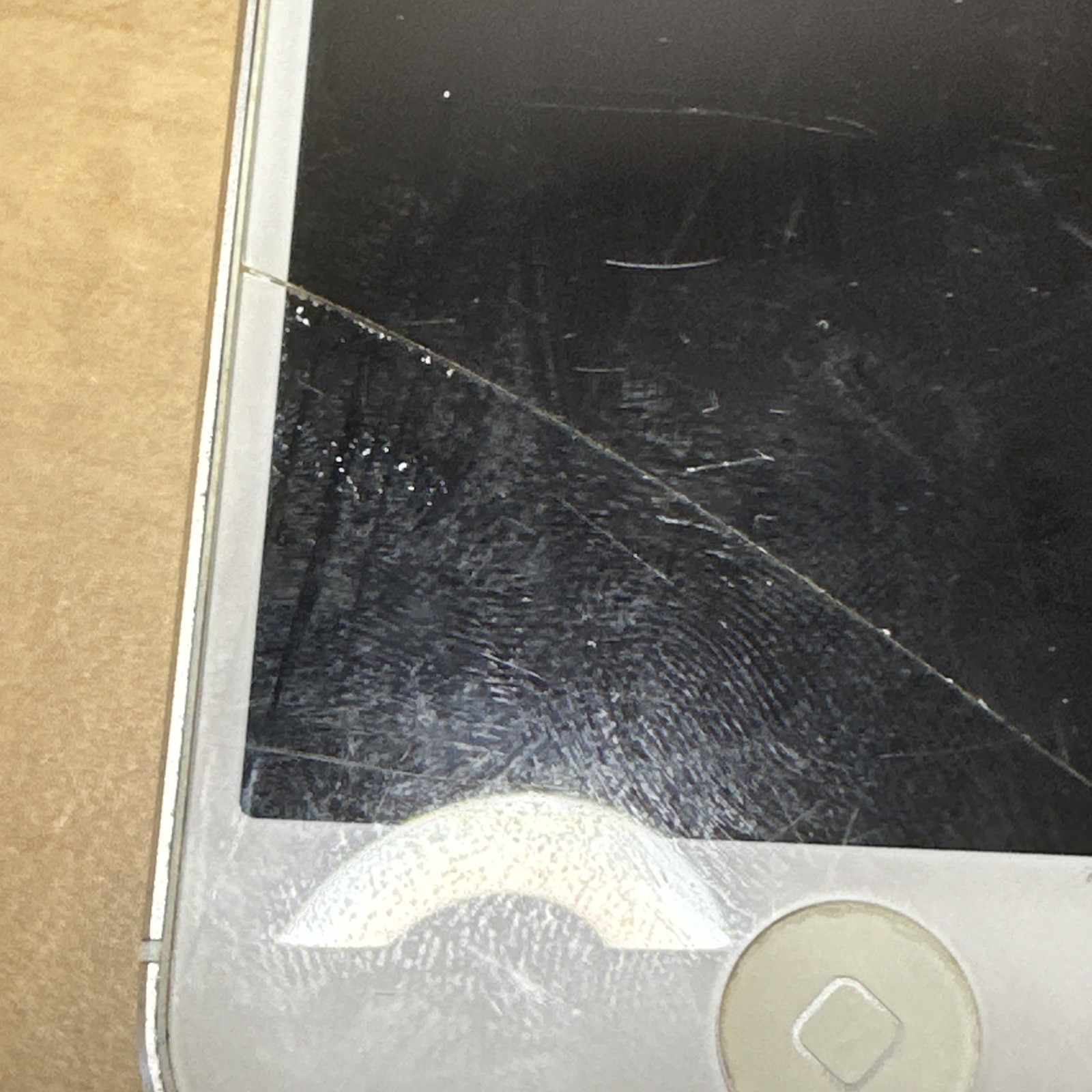 2 iPhone 5 (Model A1429) Not Working/charging Please See Pics On Condition