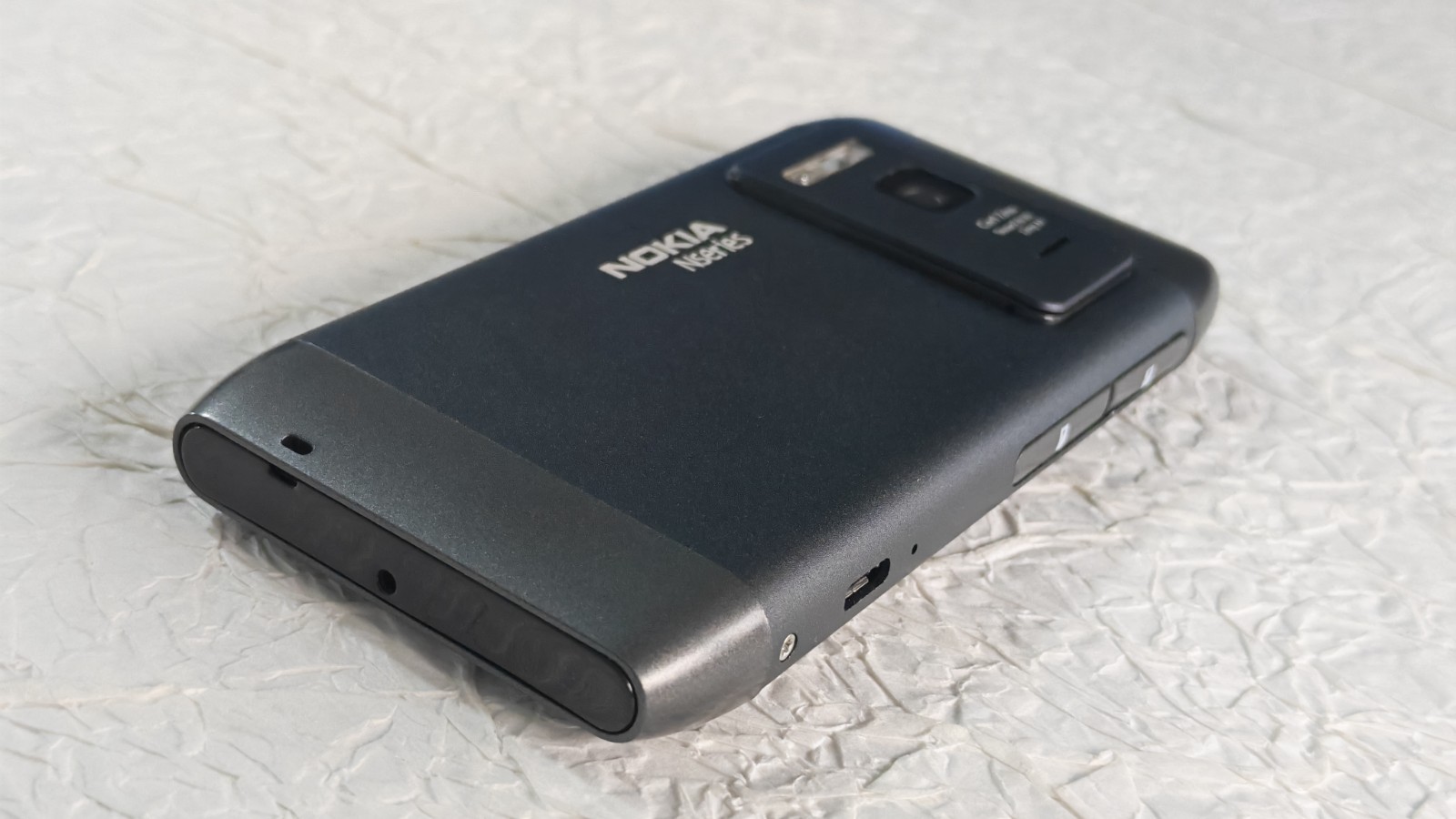 Nokia N8 Series N8-00 3G Unlocked Touchscreen 3.5″ 16GB Smartphone Reboxed