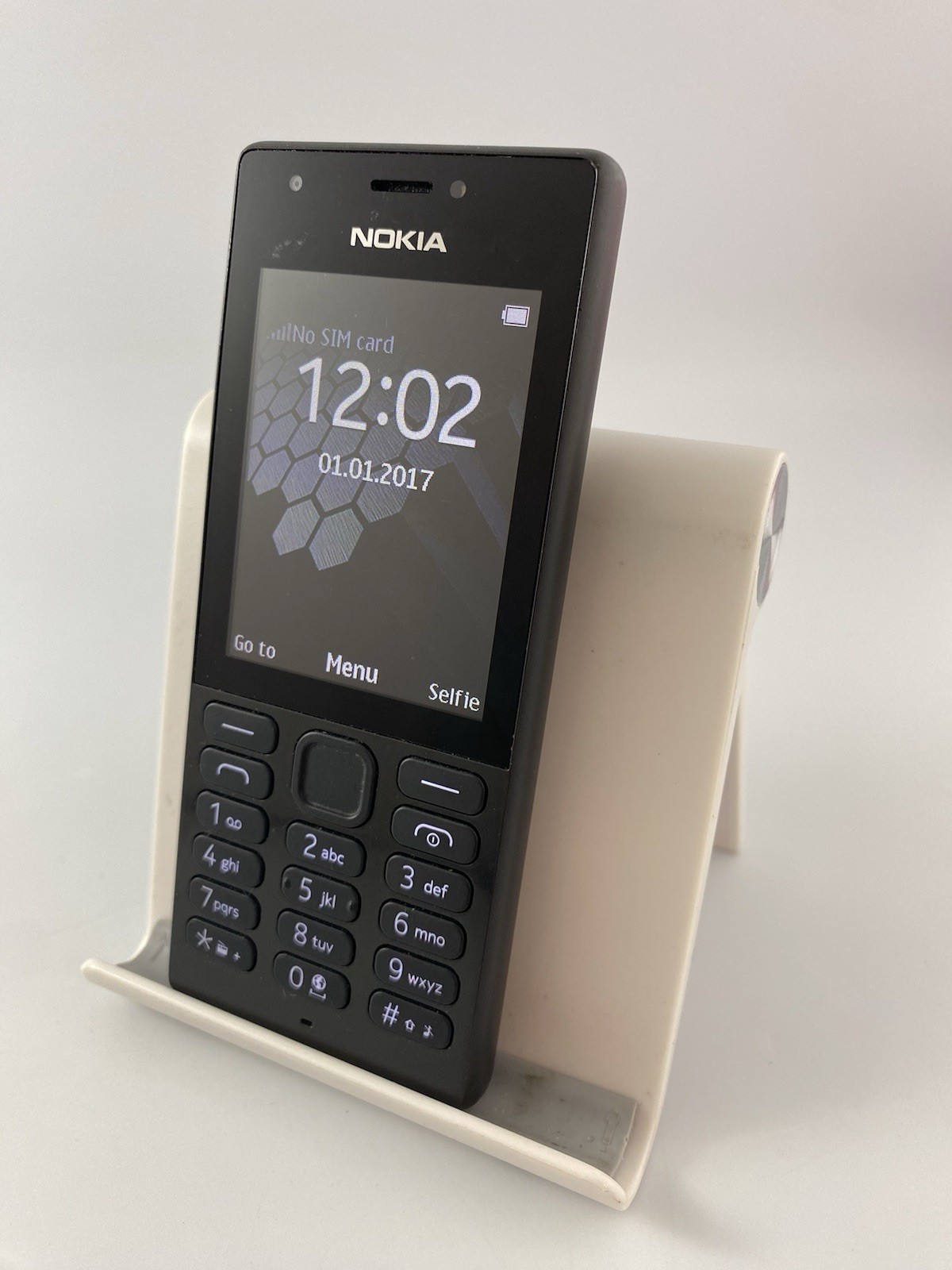 Nokia 216 Unlocked 16MB 2.4″ 0.3MP FM Torch Mobile Button Phone