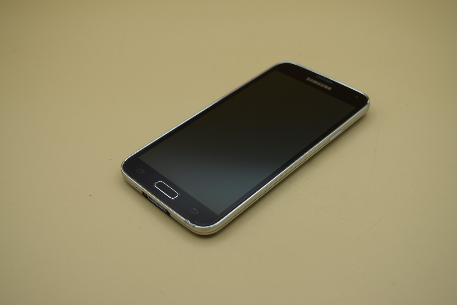 Samsung Galaxy S5 Charcoal Black Smartphone SM-S90L (GP)