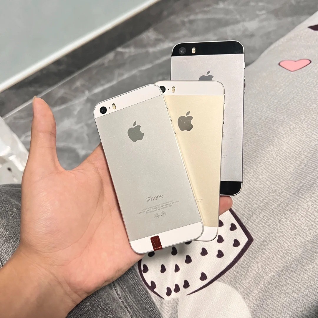Apple iPhone 5s – 16 32 64 GB – (Unlocked) All colors Original smartphone Good！