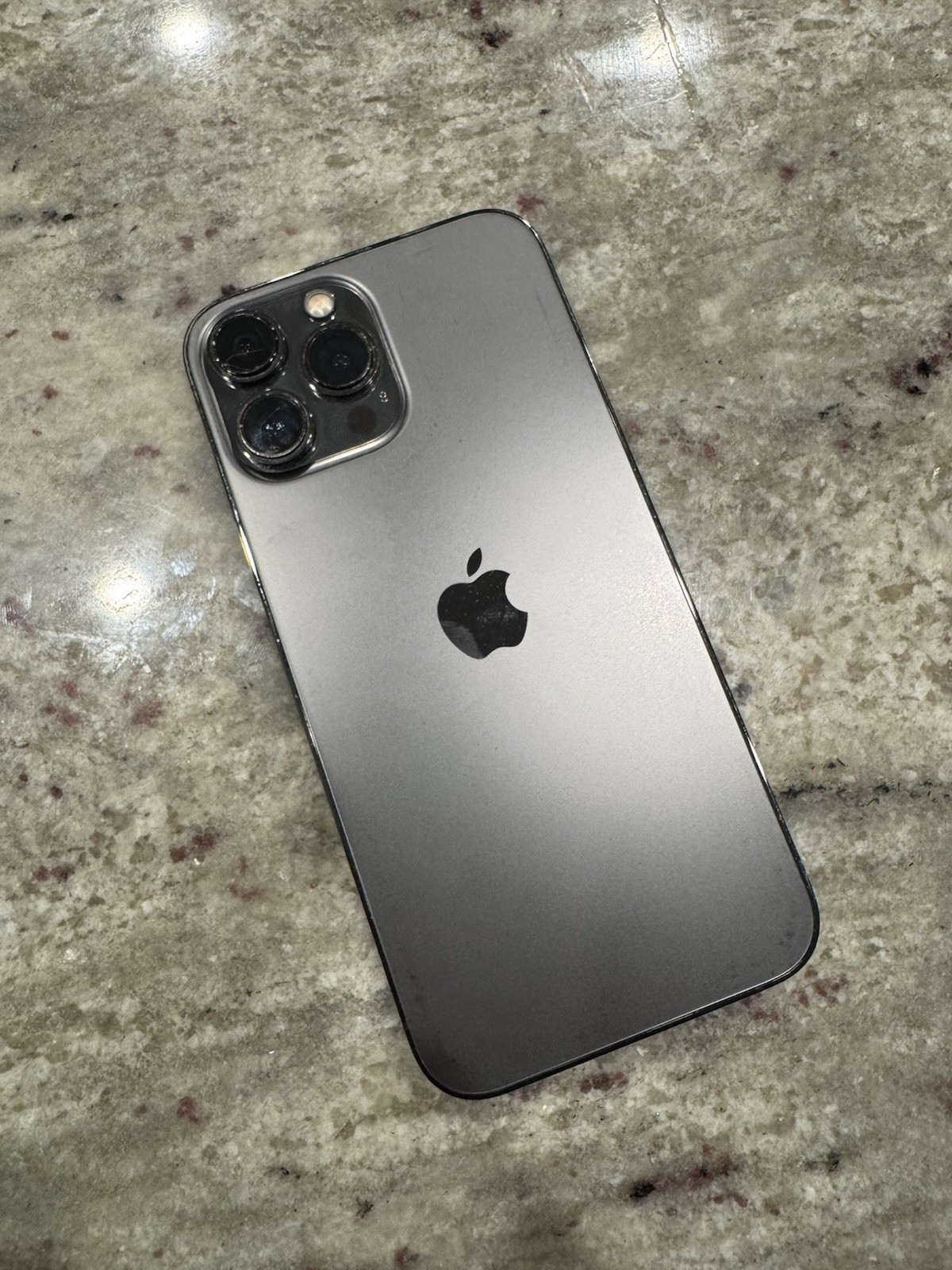 iPhone 13 Pro Max – Graphite – 128GB (UNLOCKED) (READ DESC)