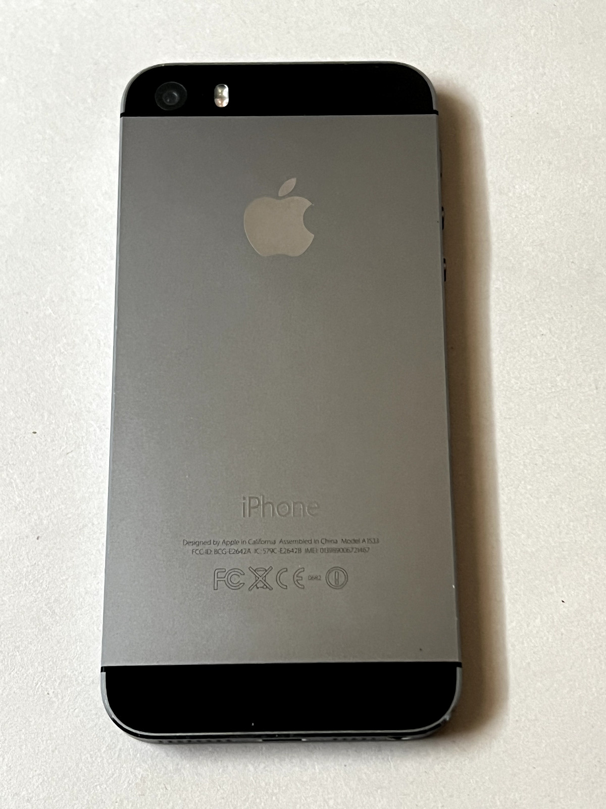 Apple iPhone 5s 16GB, Space Gray AT&T Locked Model A1533 With Factory Box