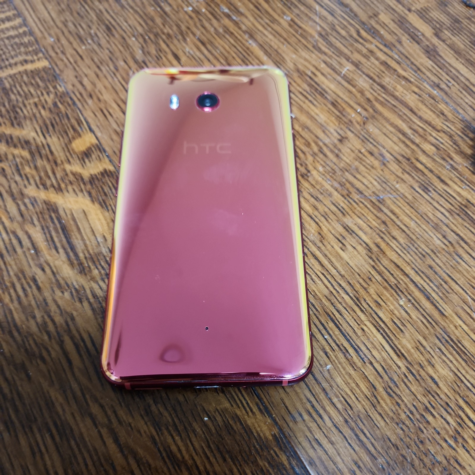 HTC One M8 64GB – T-Mobile Metallic Red