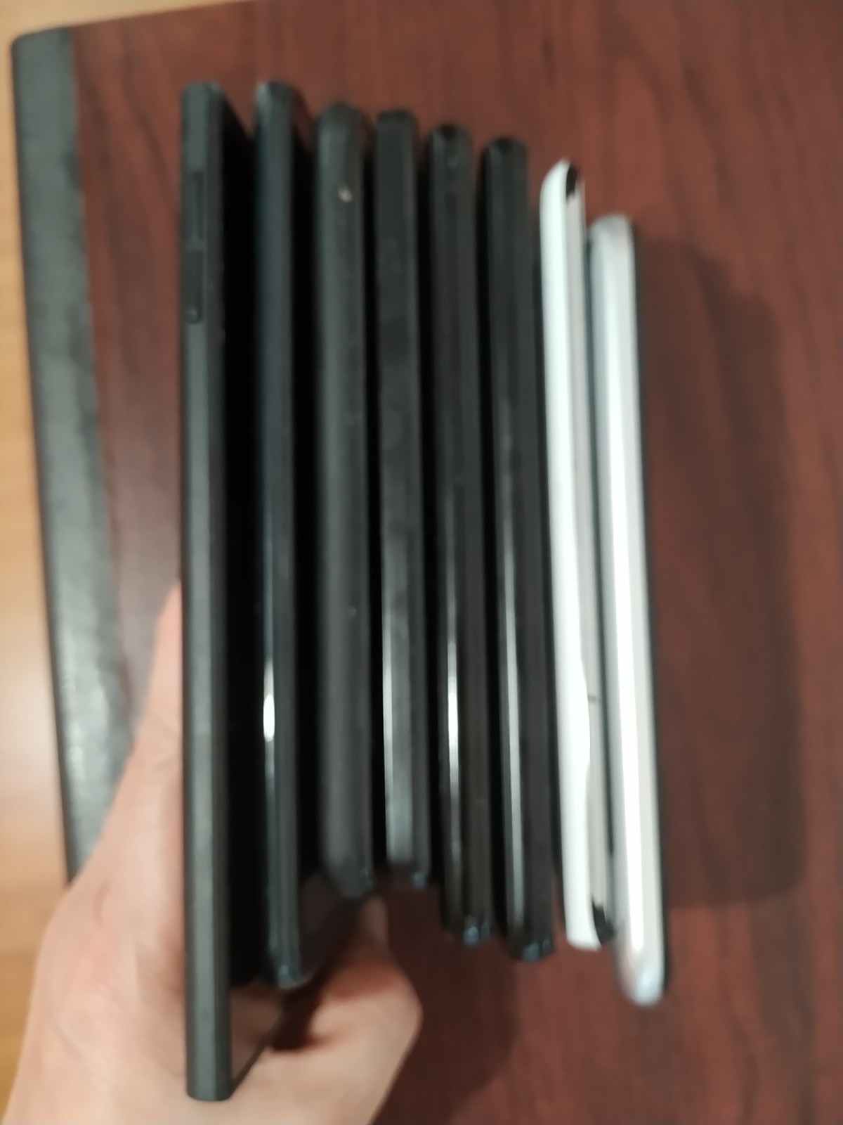 Lot of 8 Mixed Brand LG K7/ SKY Elite H5/ Wiko C210AE (2pc)/XR6M10 and other 8GB