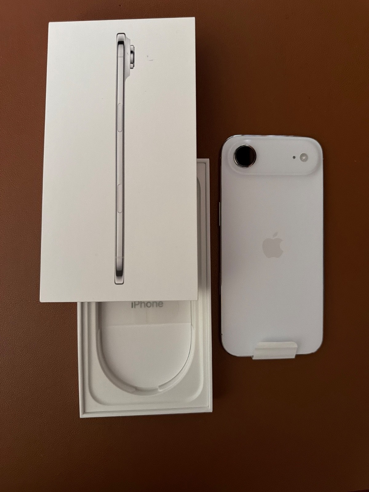 Apple iPhone Air – 256 GB – Cloud White (Unlocked) PRISTINE & 100% BATTERY