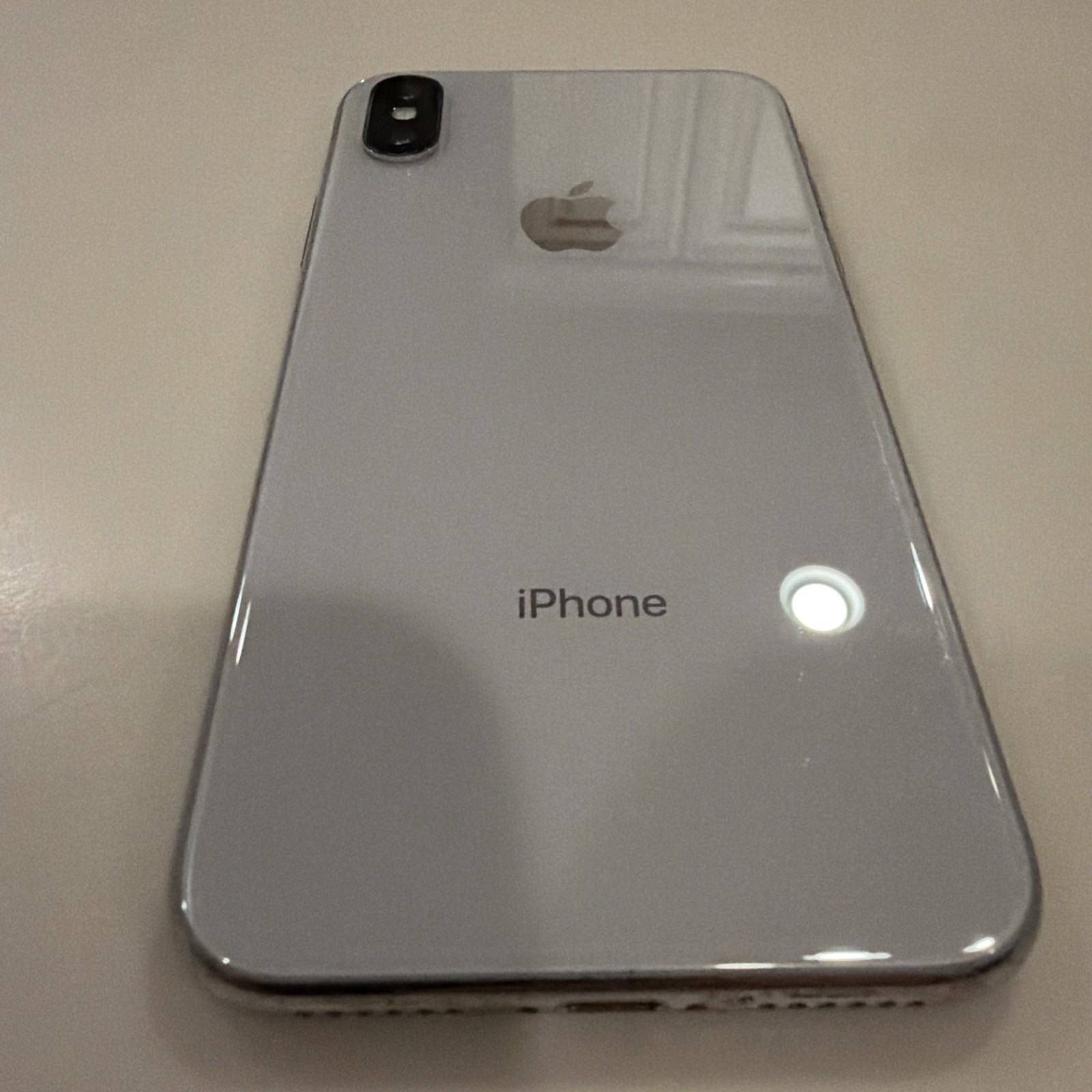 Apple iPhone X 64GB A1865 Silver (Unlocked) Smartphone