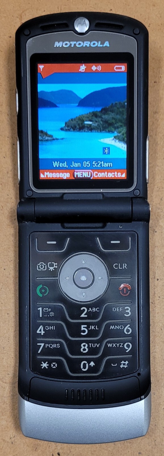 Motorola RAZR V3m – Silver and Black ( Verizon ) Cellular Flip Phone – READ