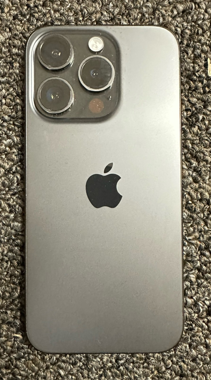 Apple iPhone 15 Pro – 128 GB – Black Titanium (Unlocked) **Read Description**