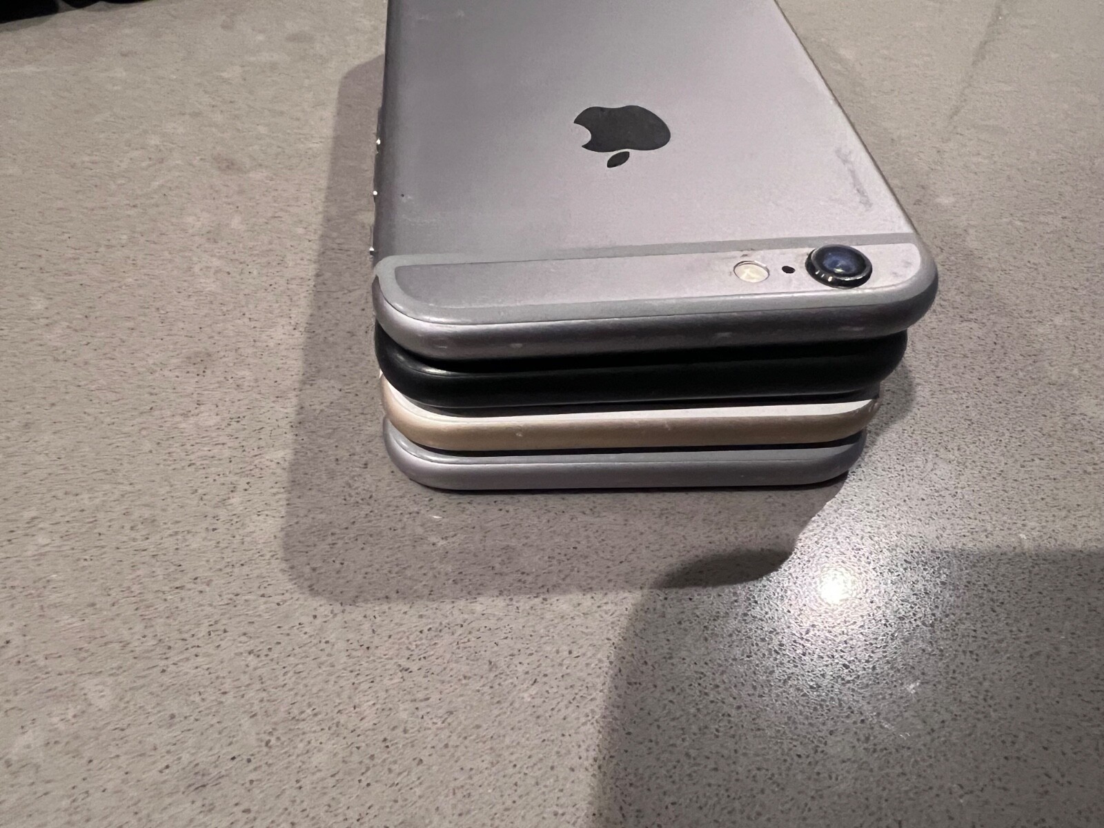 As-is Lot of Apple iPhone 7 A1778 + A1549 A1586 iPhone 6