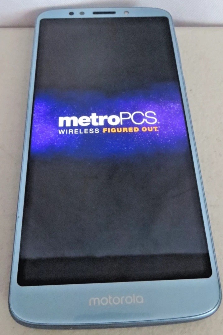 Motorola Moto E5+ Plus XT1924-6 32GB 6.0″ MetroPCS Smartphone – Working Great